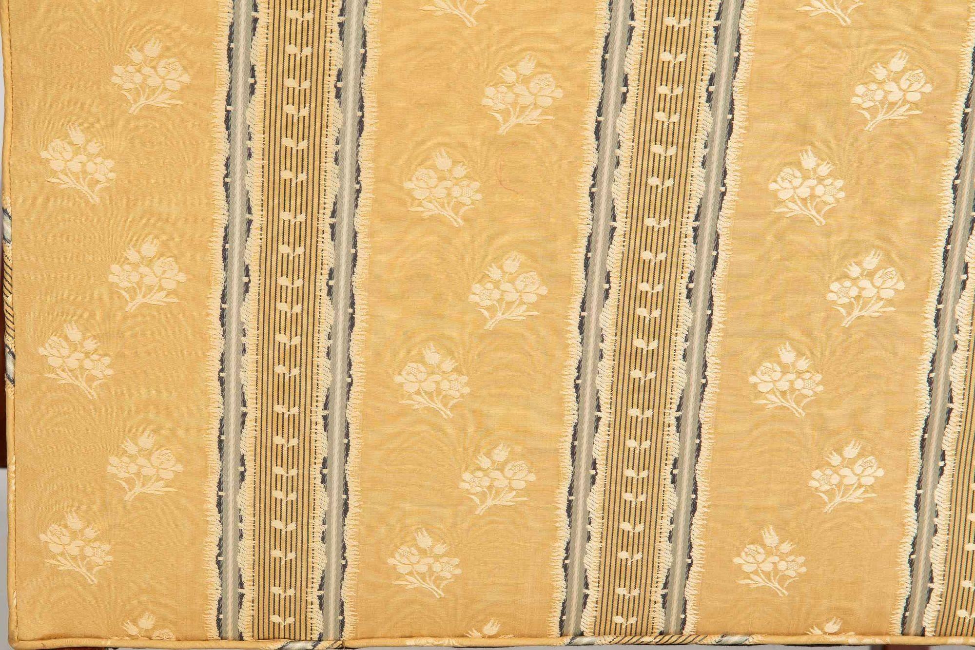 American Federal Mahogany “Martha Washington” Lolling Armchair ca. 1800 For Sale 14