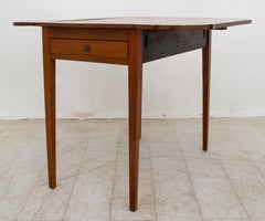 American Federal Mahogany Pembroke Table