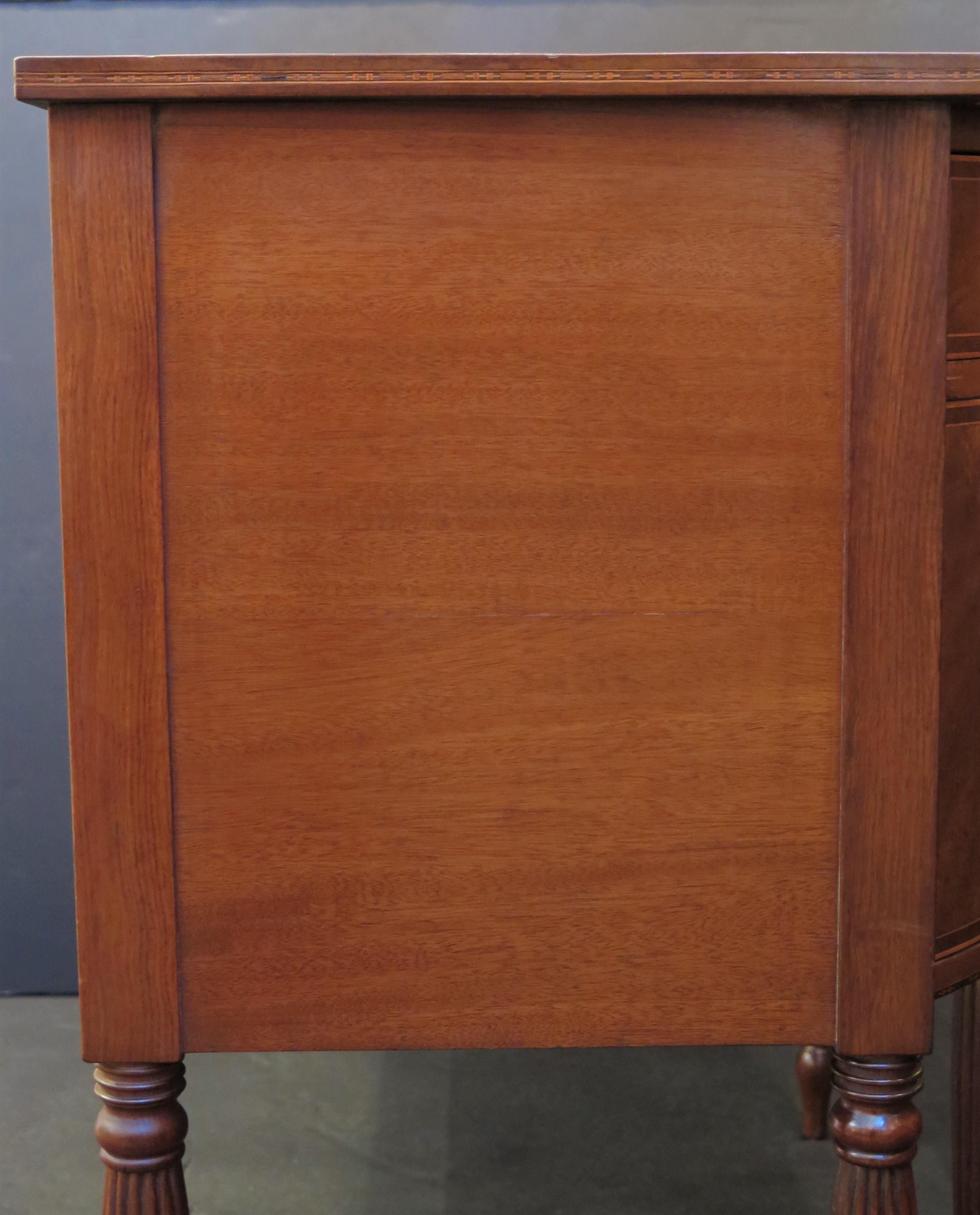 American Federal Mahogany Sideboard  For Sale 4