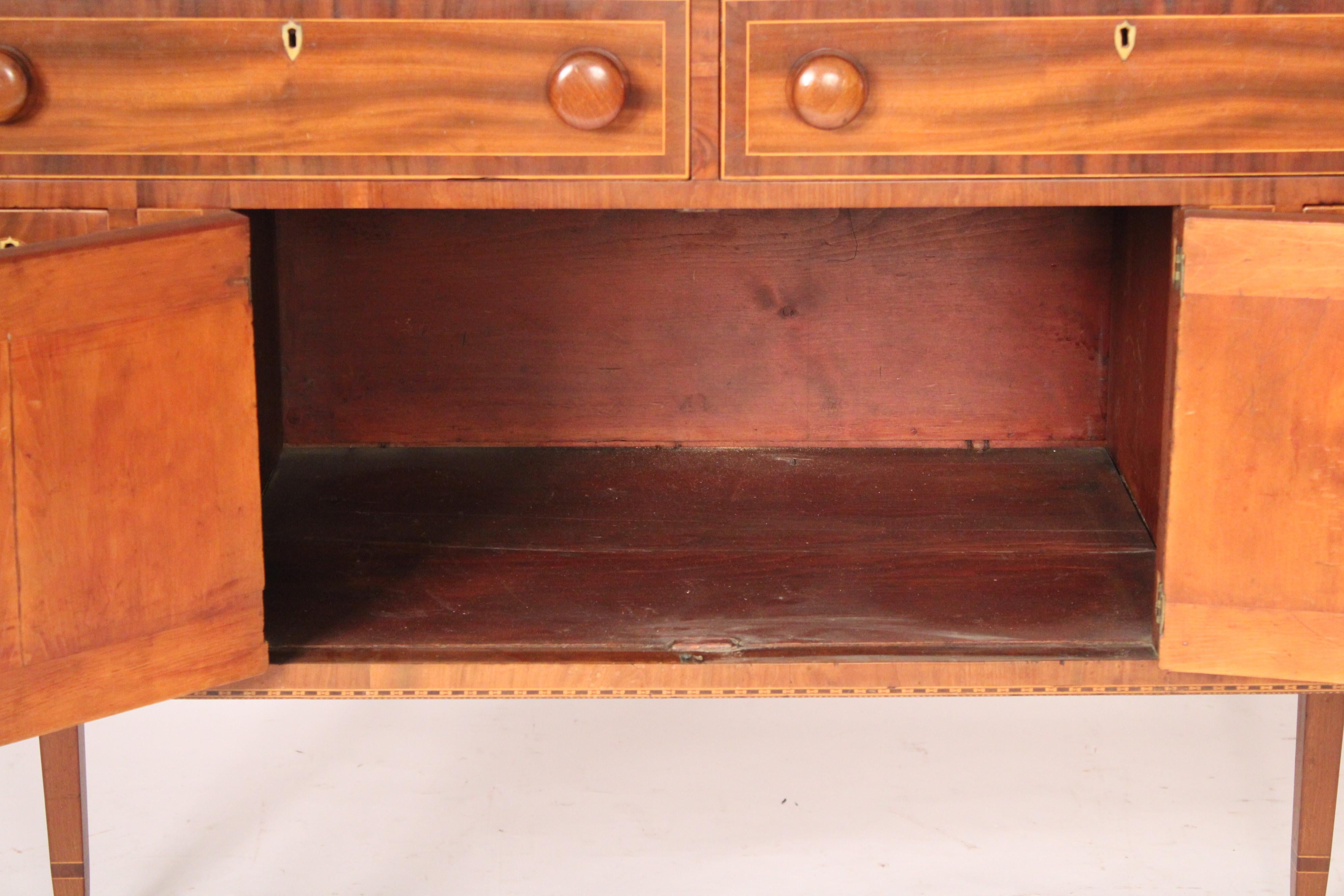 19th Century American Federal Mahogany Sideboard For Sale