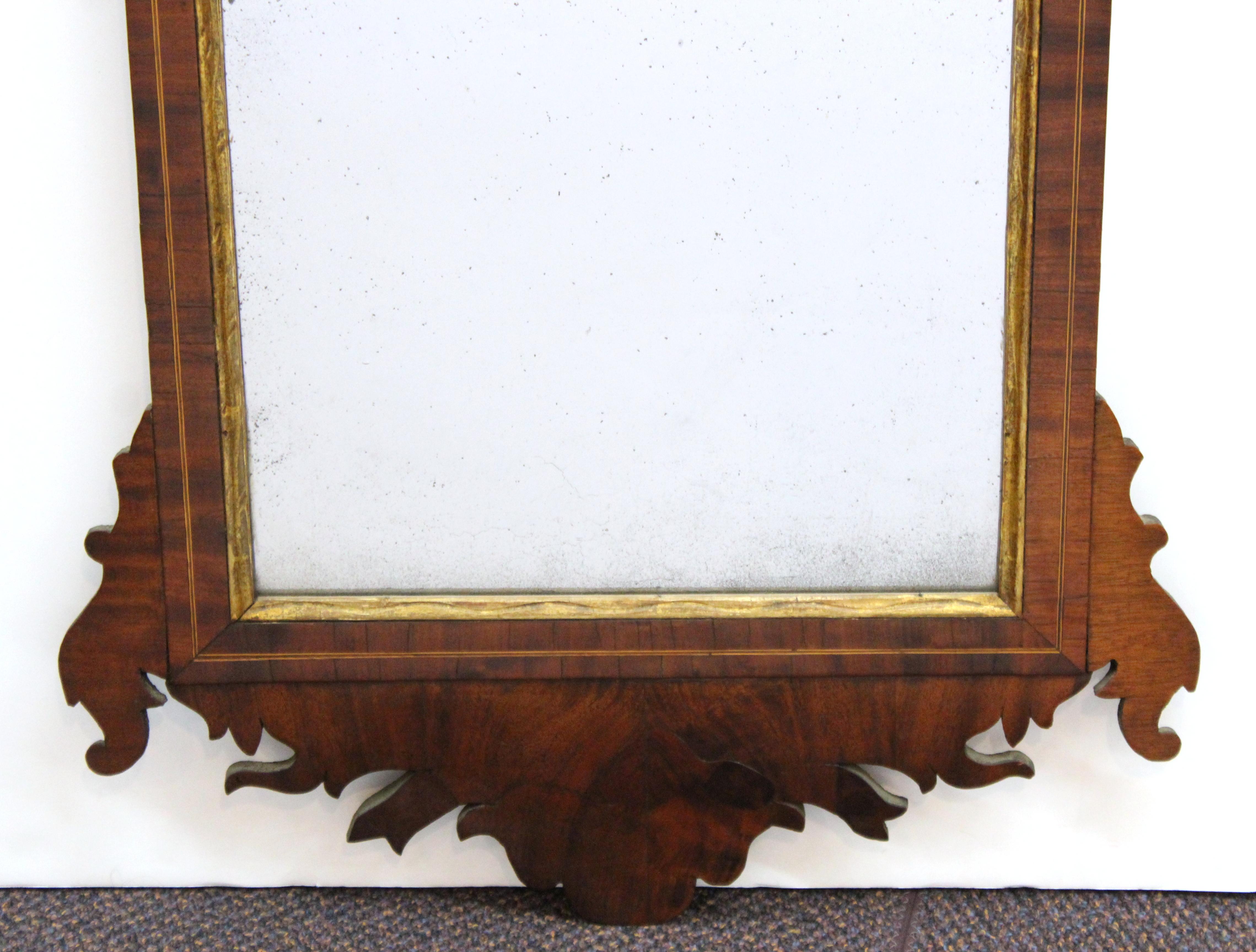 American Federal Mirror With Scrollwork and Carved Eagle In Good Condition In Astoria, NY