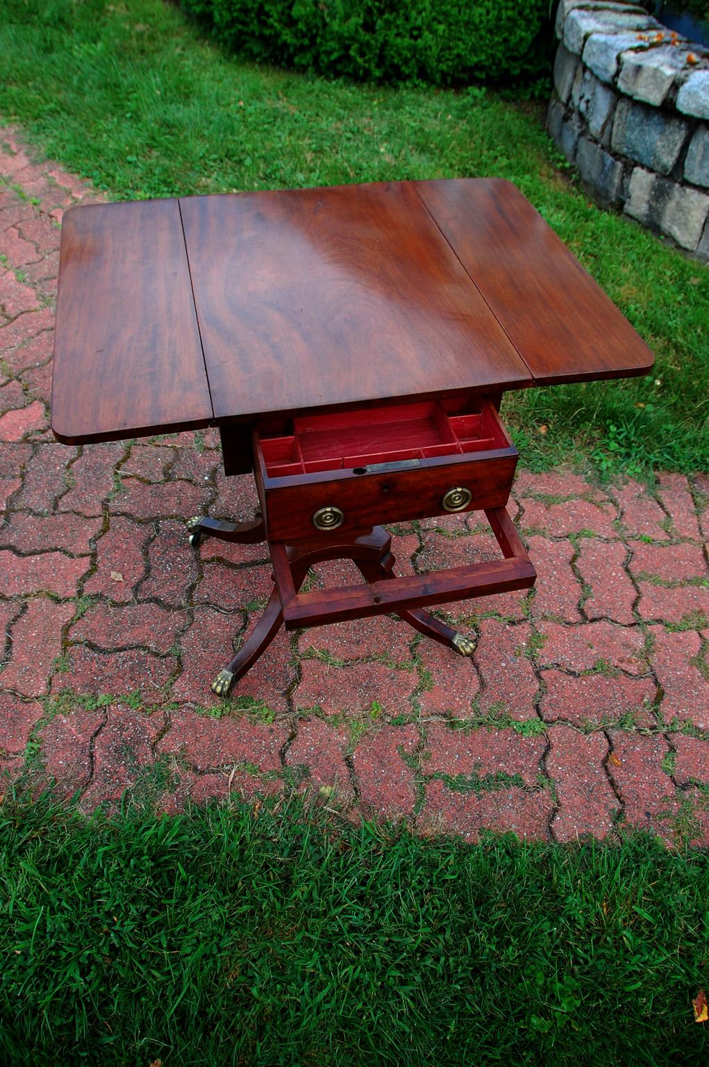 American Federal Period Mahogany Dropleaf Worktable with Downswept Legs Paw Feet For Sale 1