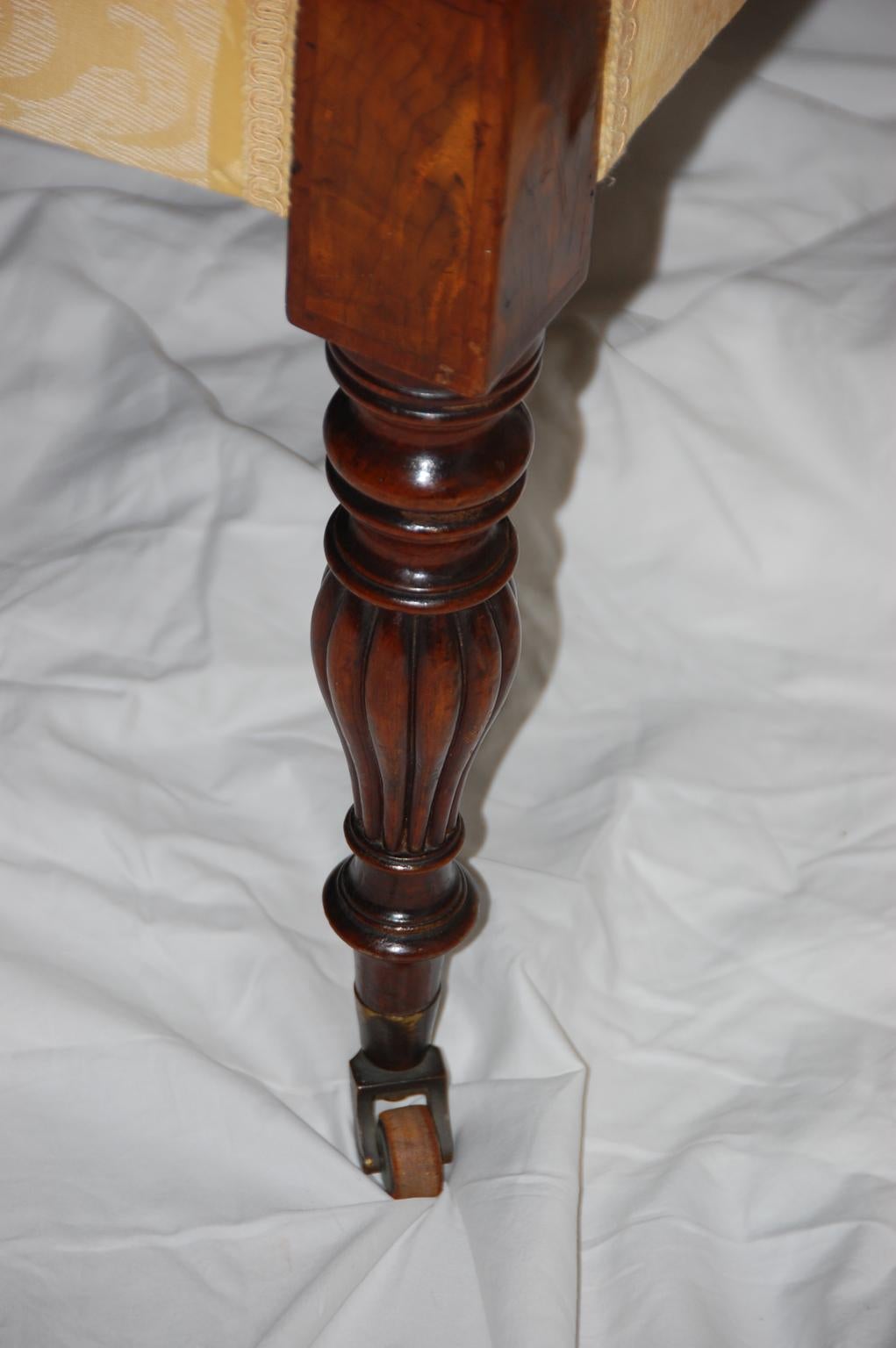 American Federal Period Sheraton Mahogany Carved Sofa 2