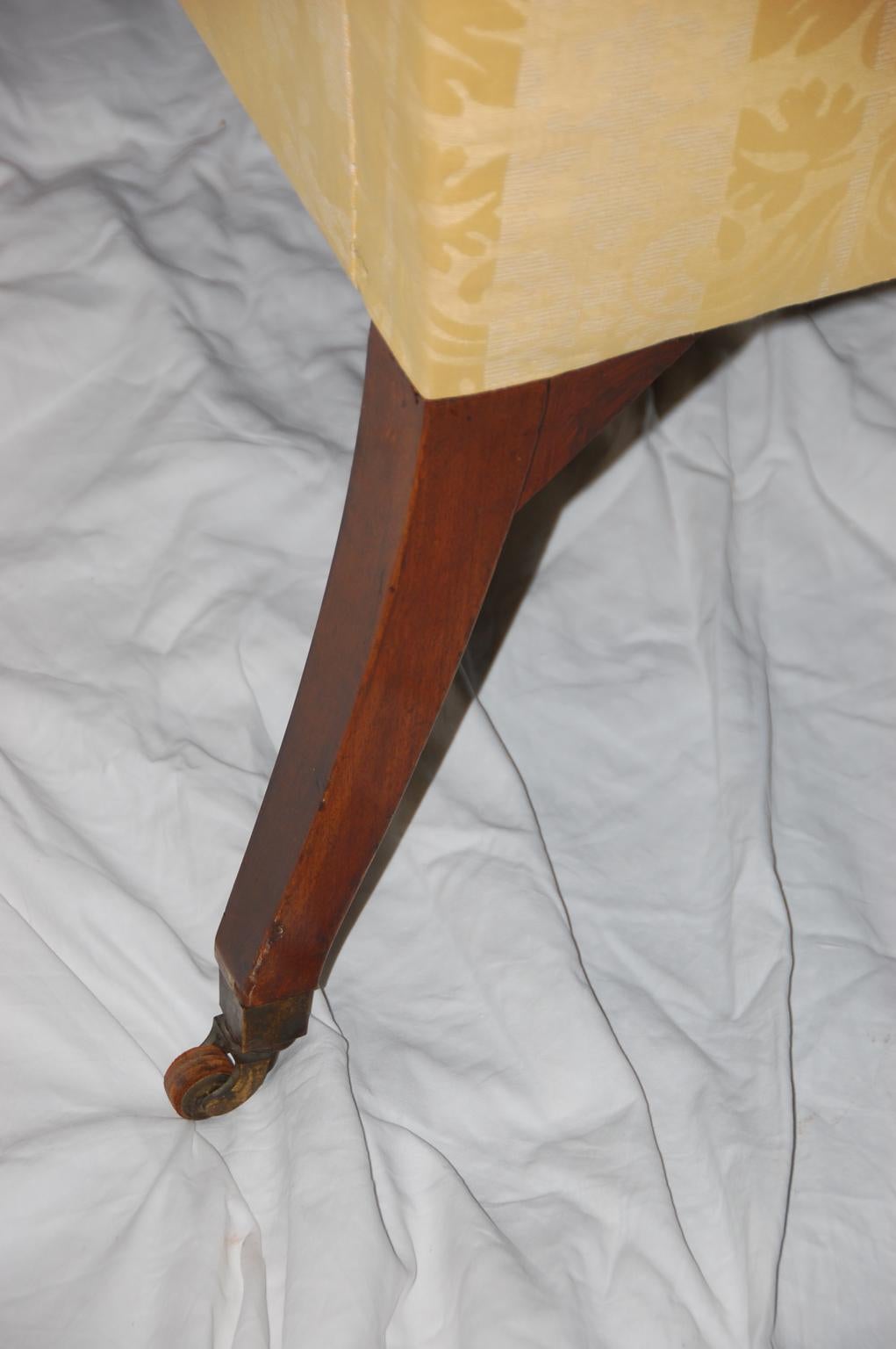 American Federal Period Sheraton Mahogany Carved Sofa 3