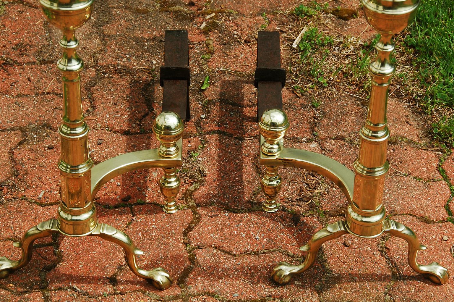 18th Century American Federal Philadelphia Brass Andirons Faceted Acorn Top For Sale