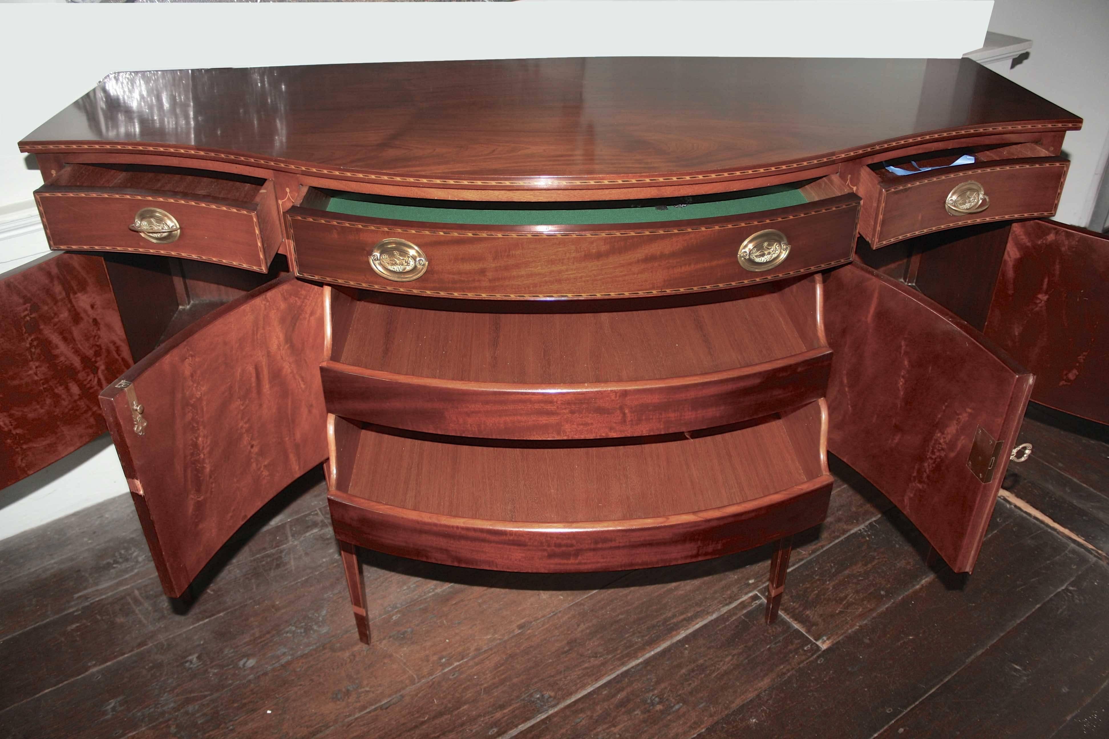 American Federal Revival Inlaid Mahogany Sideboard In Good Condition For Sale In Woodbury, CT