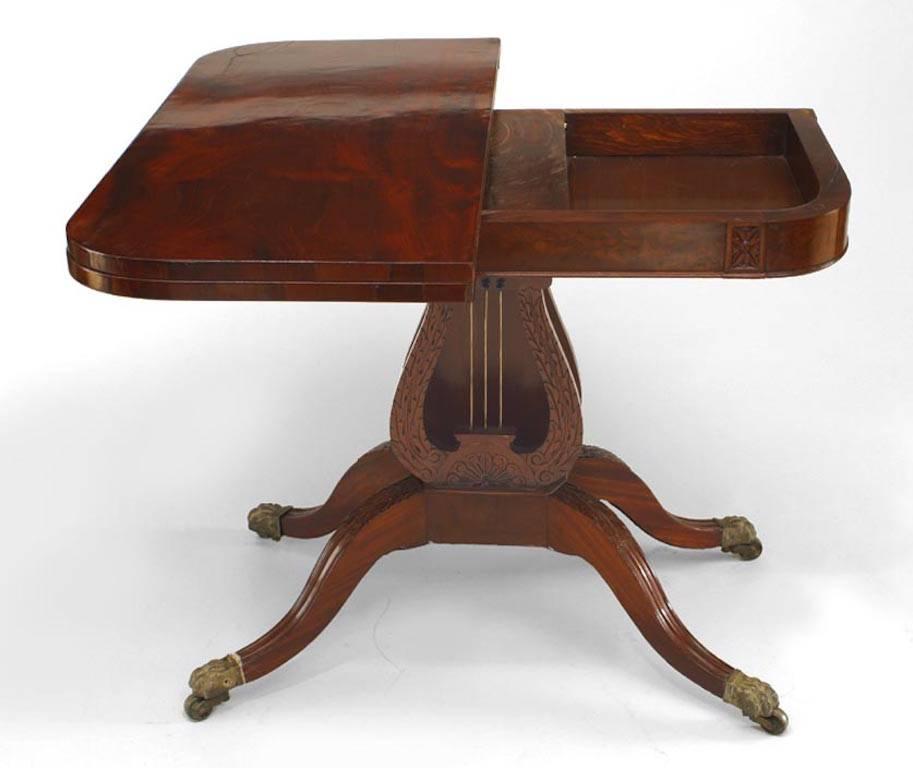 Americano Tavolo console federale americano del XIX secolo in mogano con piano ribaltabile in vendita