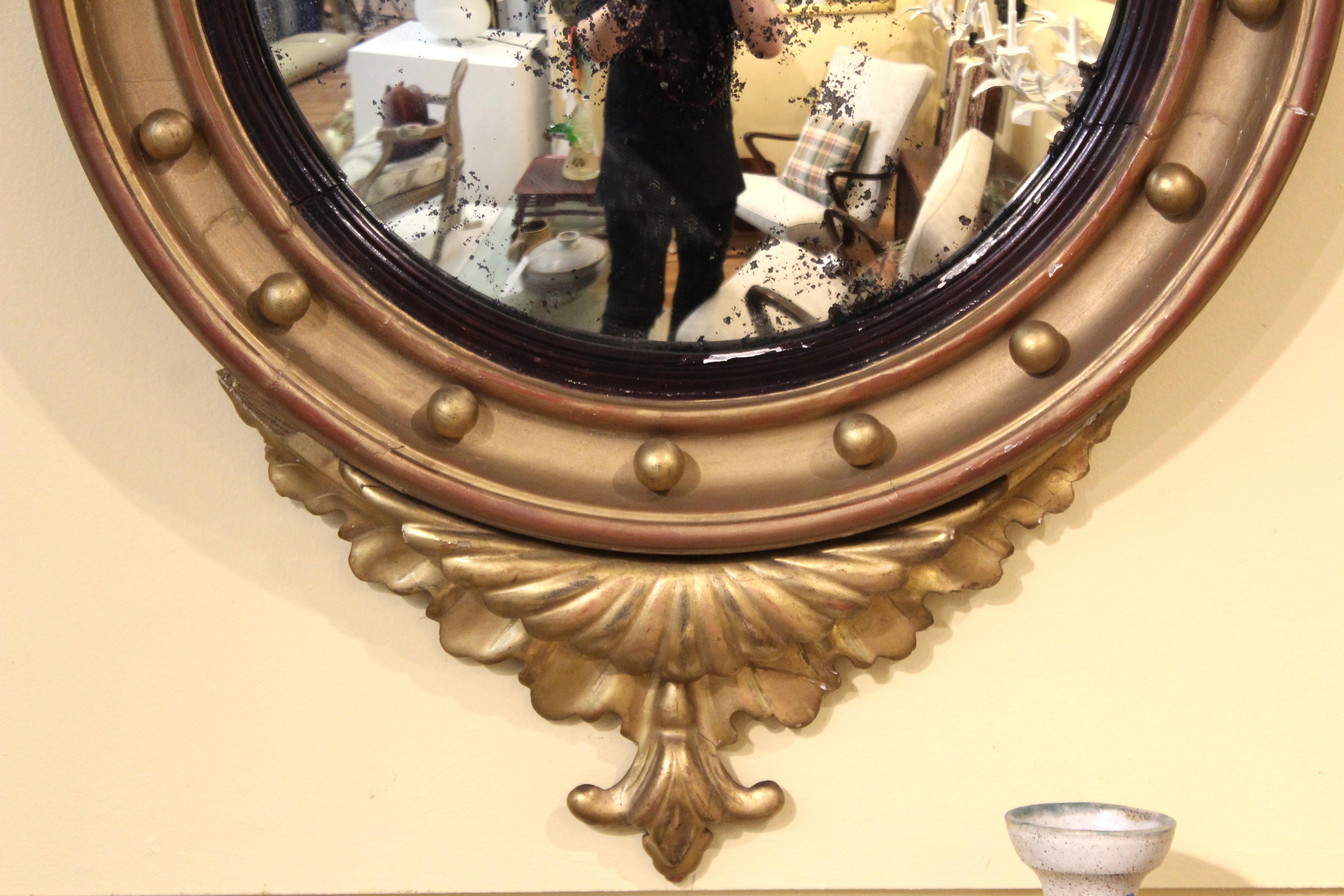 American Federal Style Convex Wall Mirror In Good Condition In New York, NY