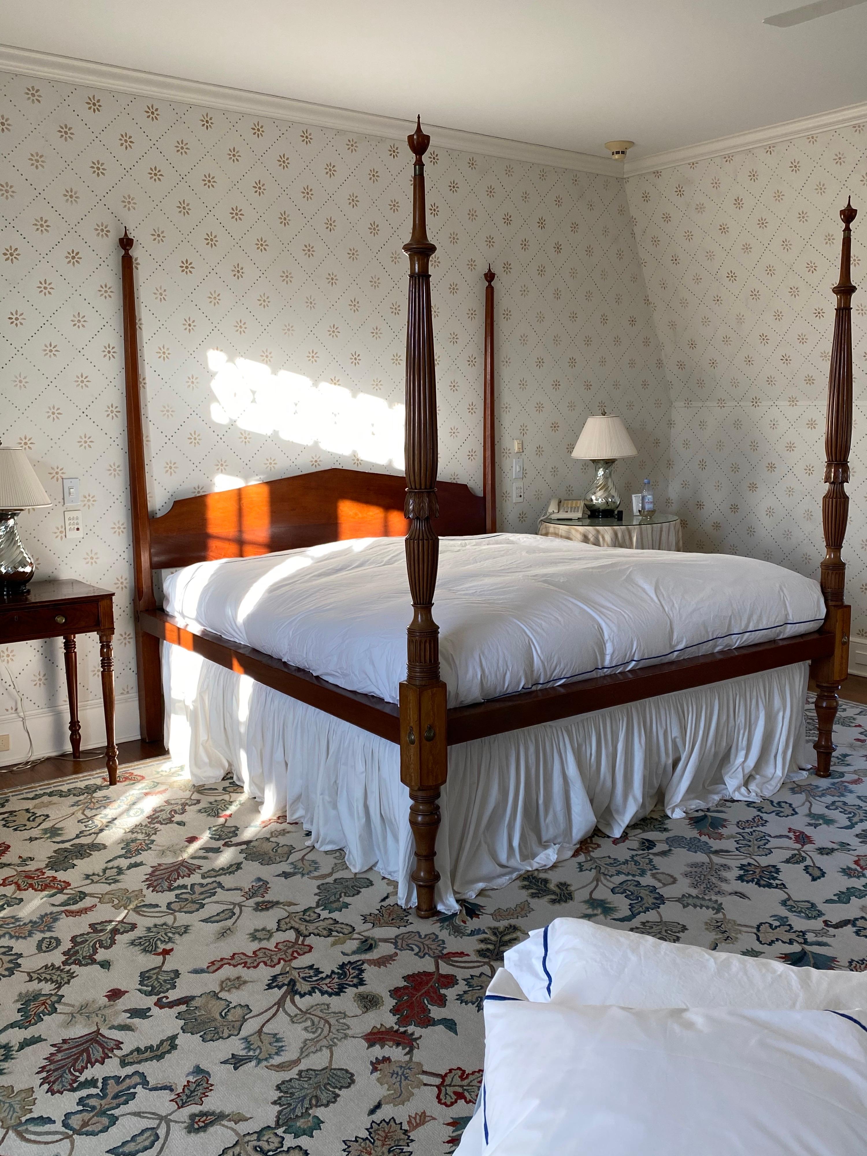 American Federal style mahogany king size four-poster bed. Carved and Reeded four-poster bed with flame birch panels. Attributed to Judkins and Senter (w. 1808-1826), Portsmouth, New Hampshire.
Measures: 89