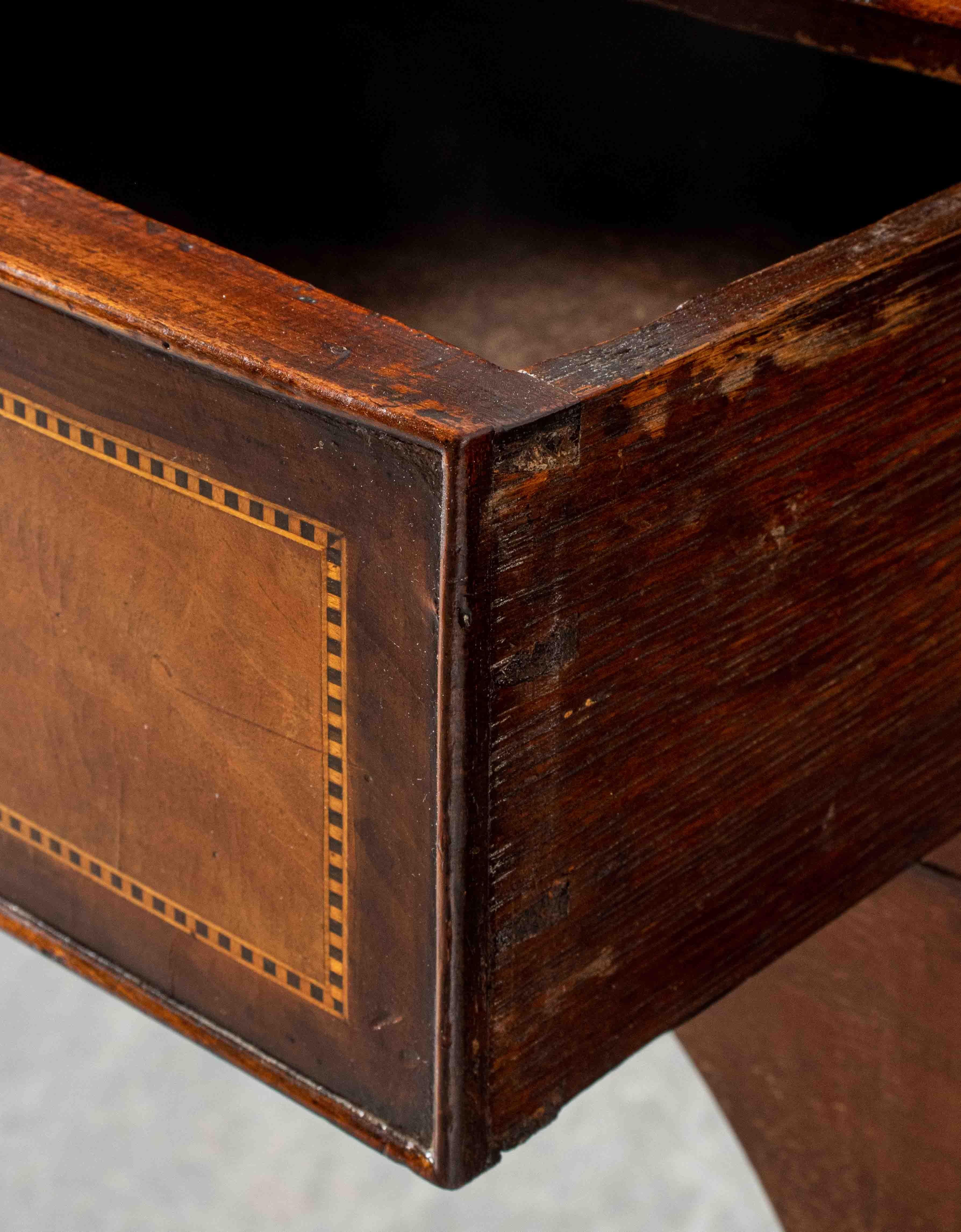 Credenza in stile Feder americano 2