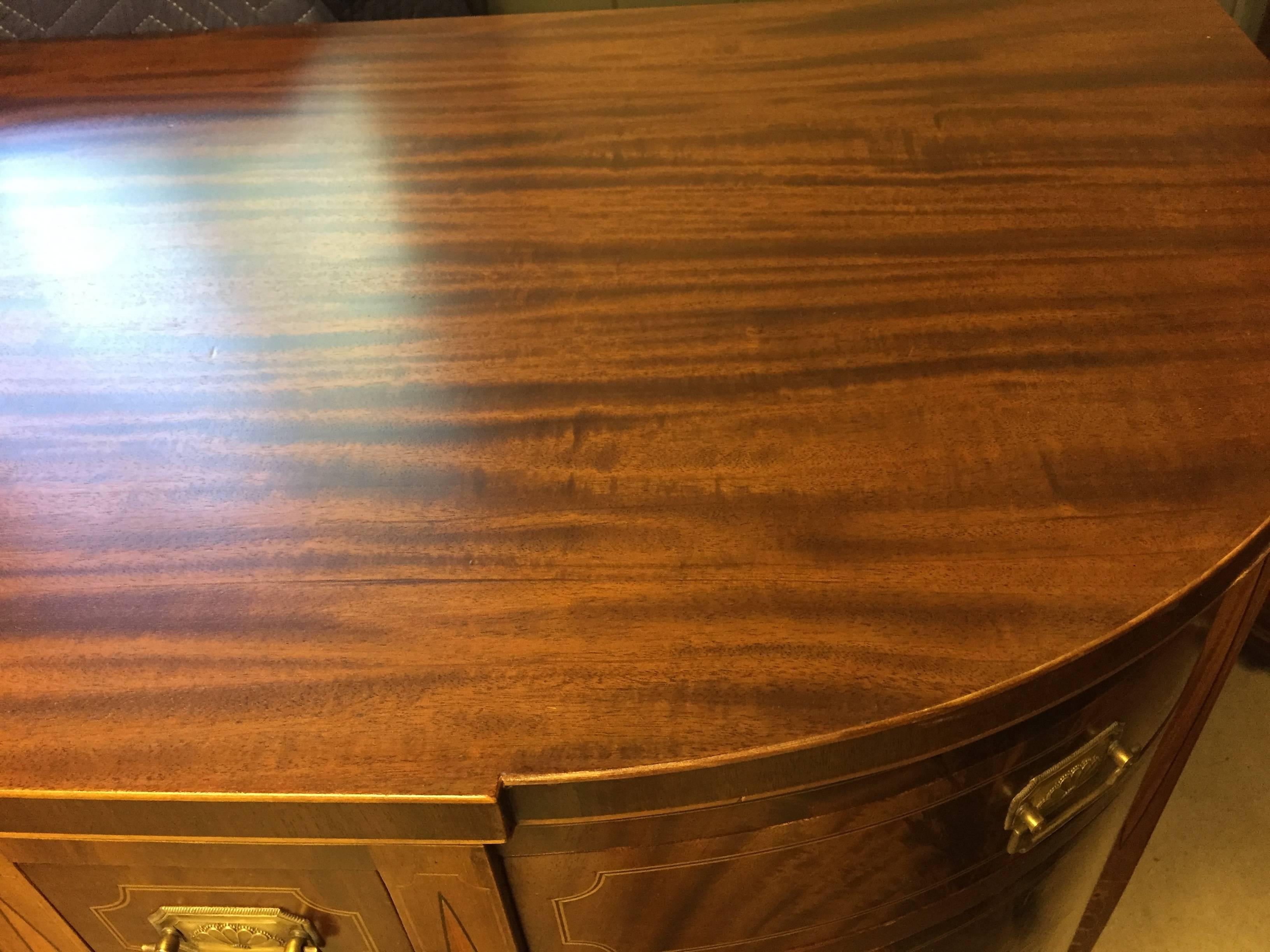 American Federal Style Sideboard in Mahogany with Inlay For Sale 2