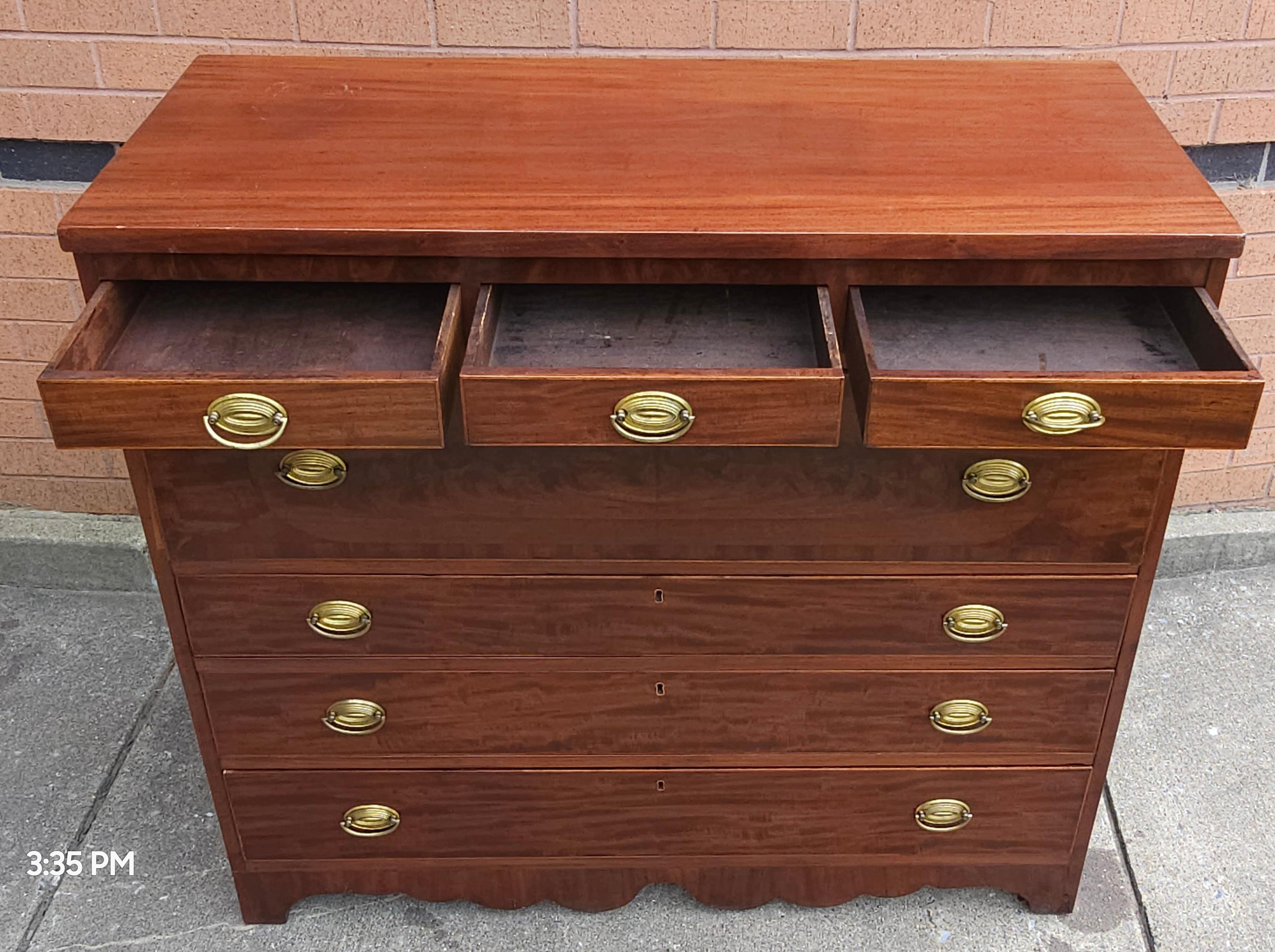 Escritorio de Mayordomo Federal Americano de Caoba Remolino  Nueva York, circa 1800s en venta 3