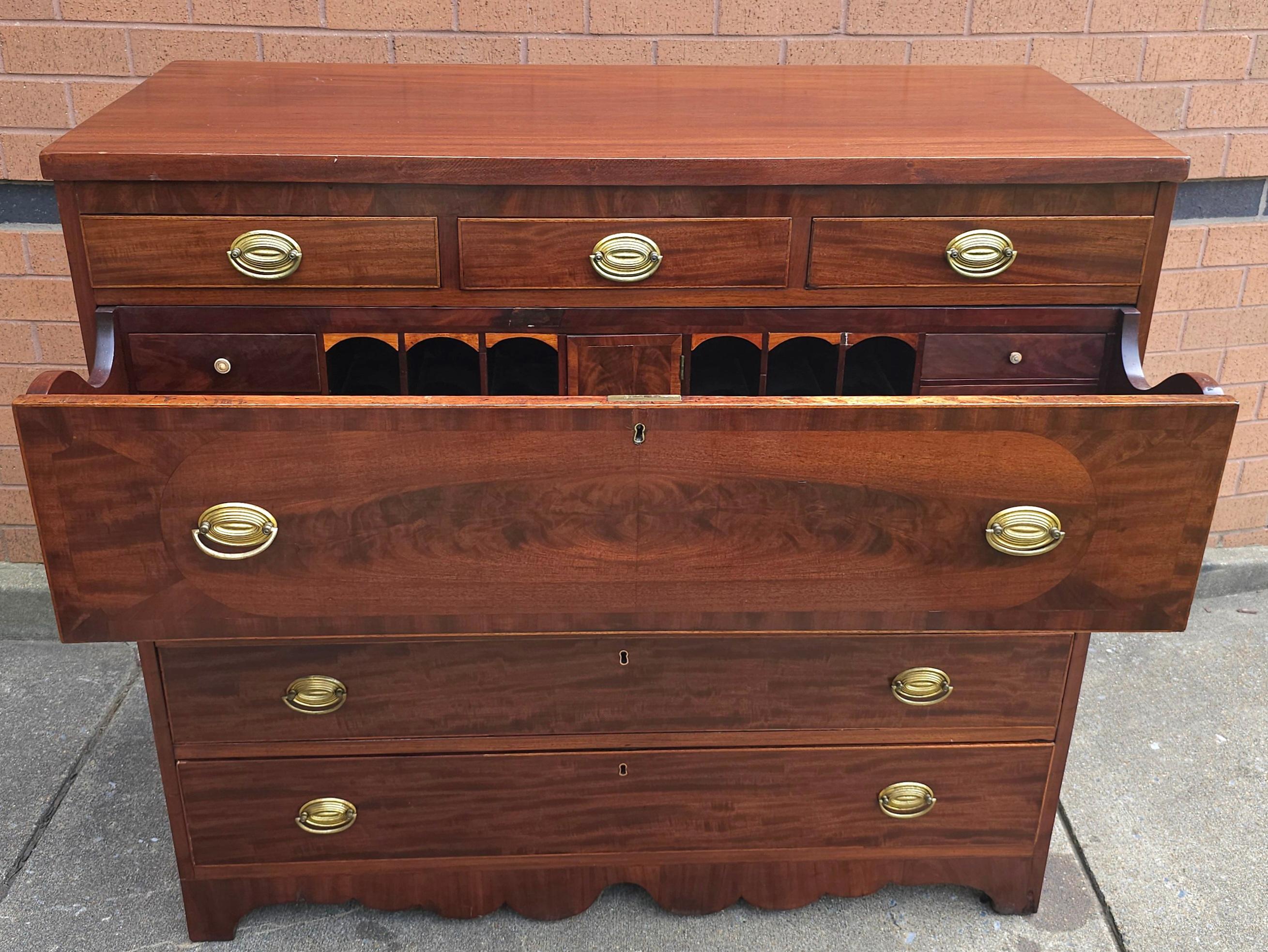 Escritorio de Mayordomo Federal Americano de Caoba Remolino  Nueva York, circa 1800s en venta 8