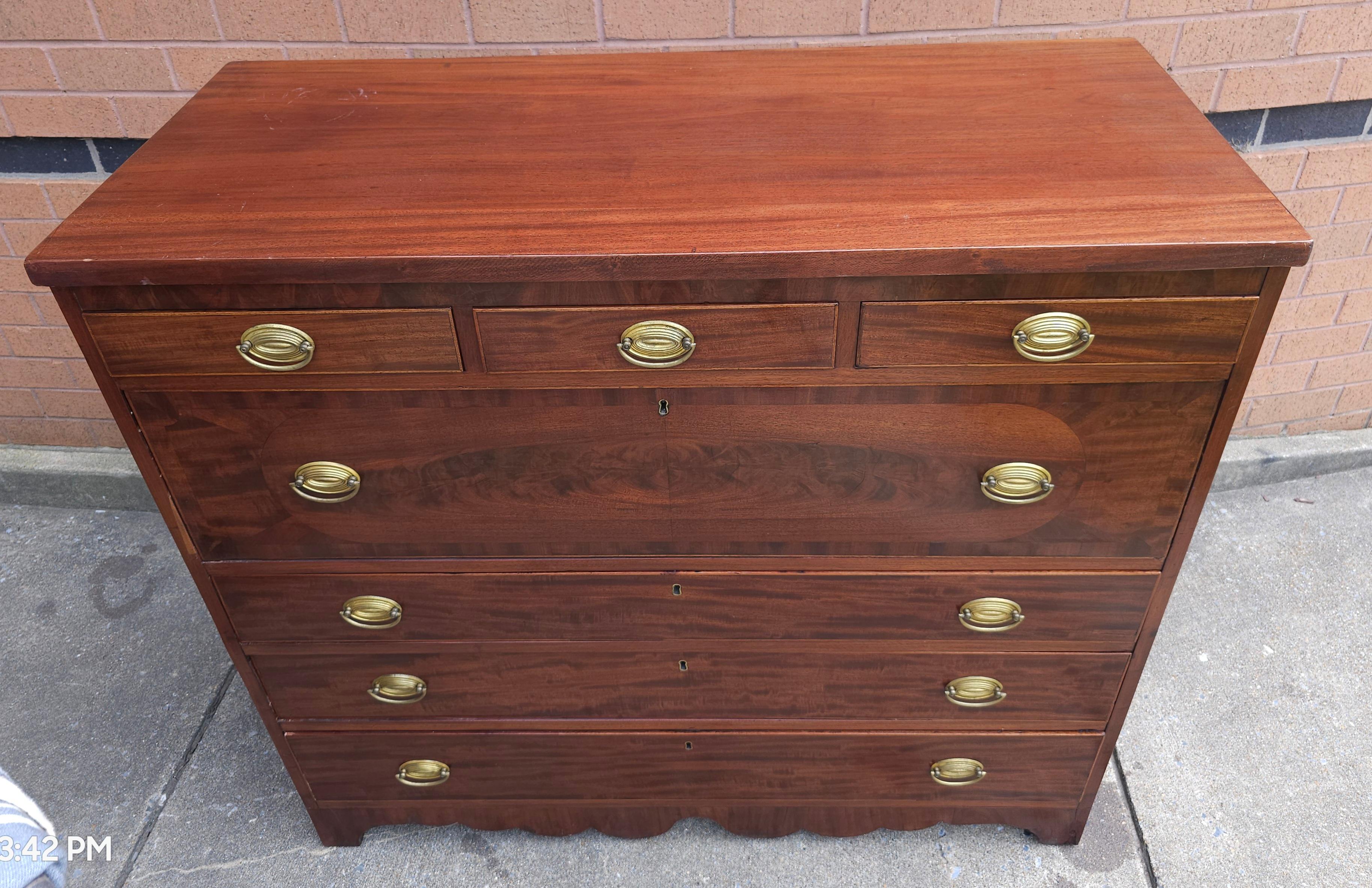 Escritorio de Mayordomo Federal Americano de Caoba Remolino  Nueva York, circa 1800s en venta 10