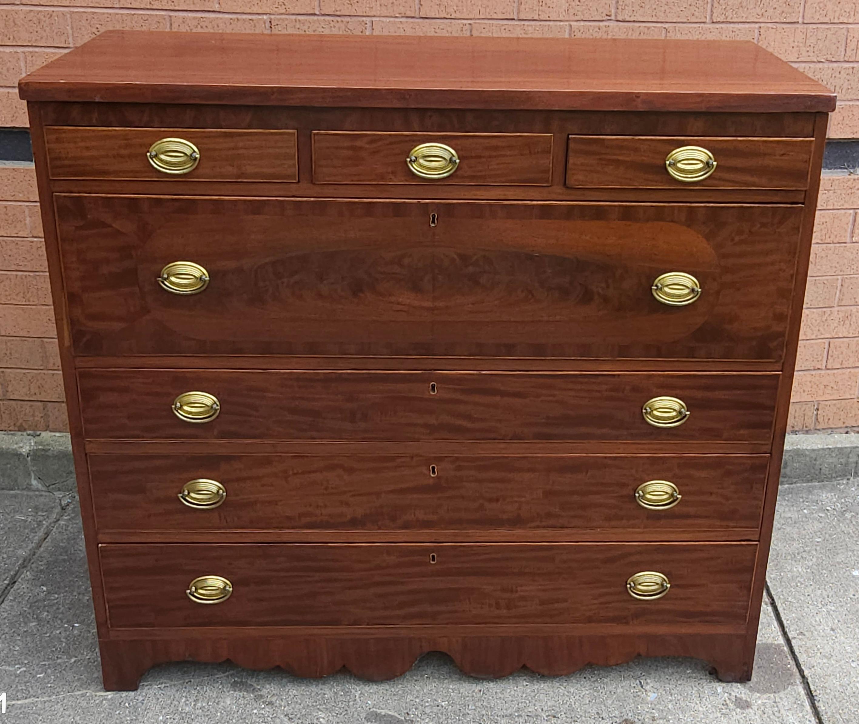 Escritorio de Mayordomo Federal Americano de Caoba Remolino  Nueva York, circa 1800s en venta 2