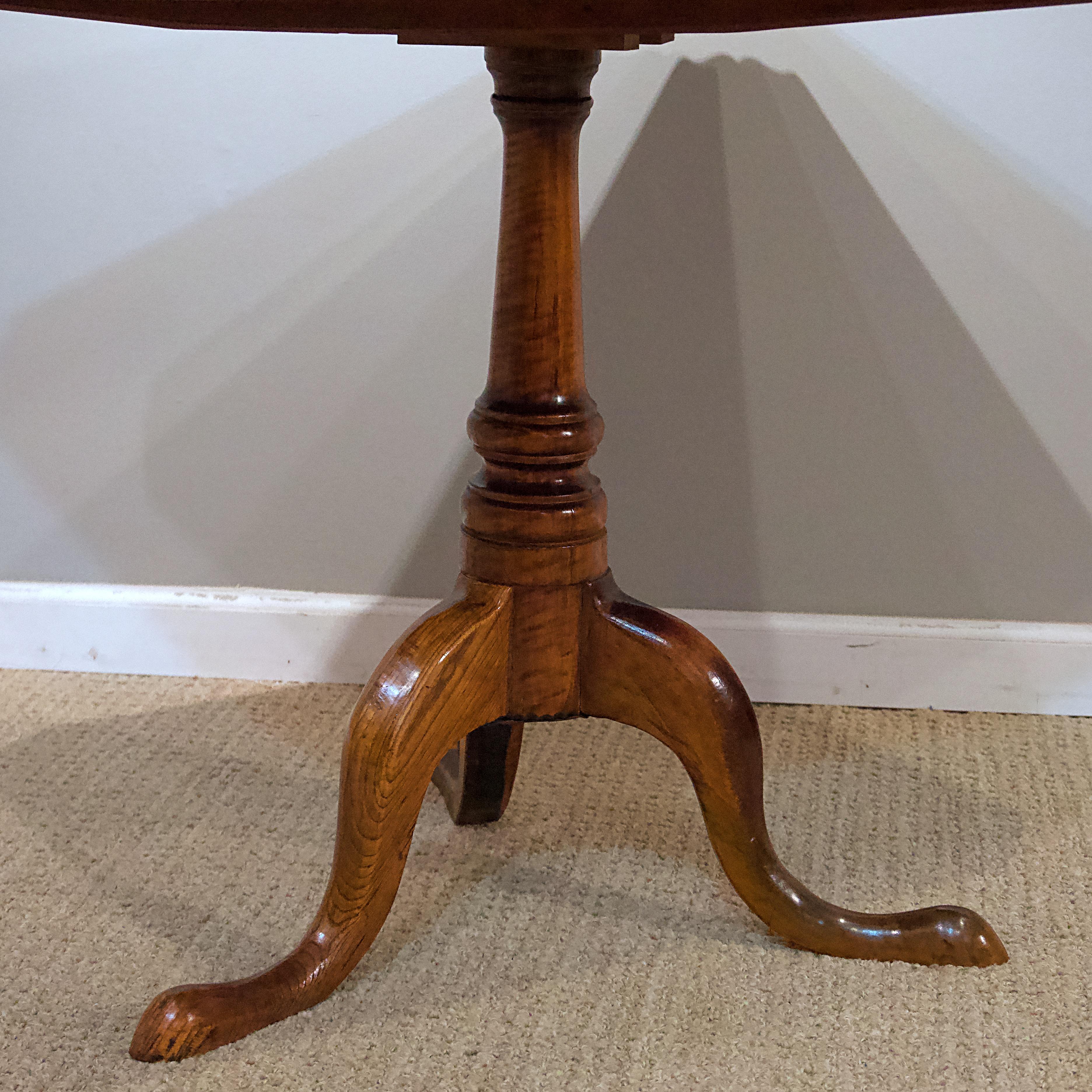 American Federal Tiger Maple Tripod Table In Good Condition In New York, NY