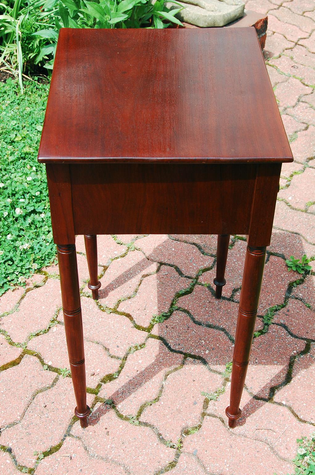 American Federal Two Drawer Mahogany Worktable with Slim Turned Tapered Legs 3