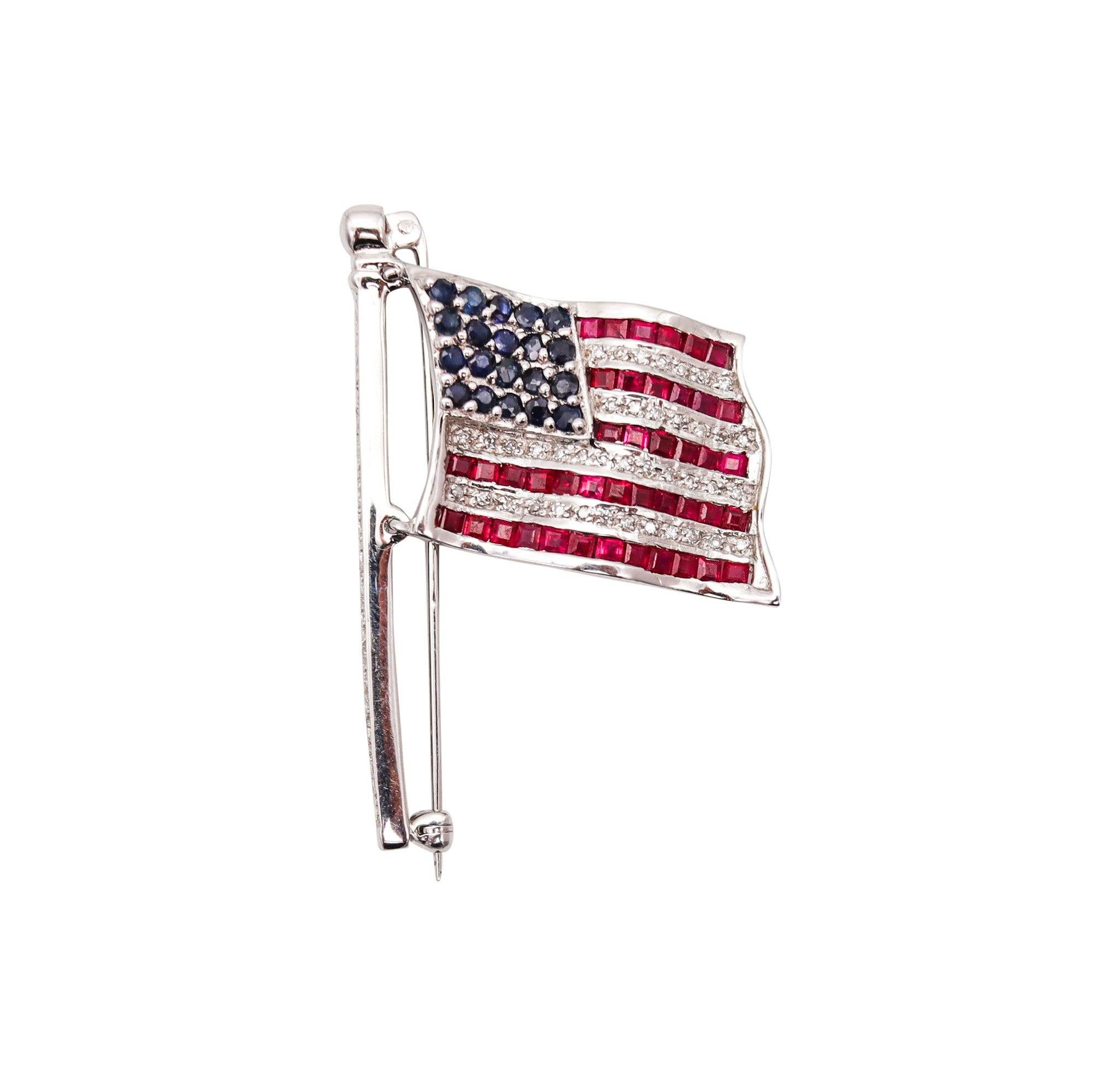 AMERICAN FLAG Brooch In 14Kt White Gold With 3.11 Ctw In Diamonds And Gemstones For Sale 2