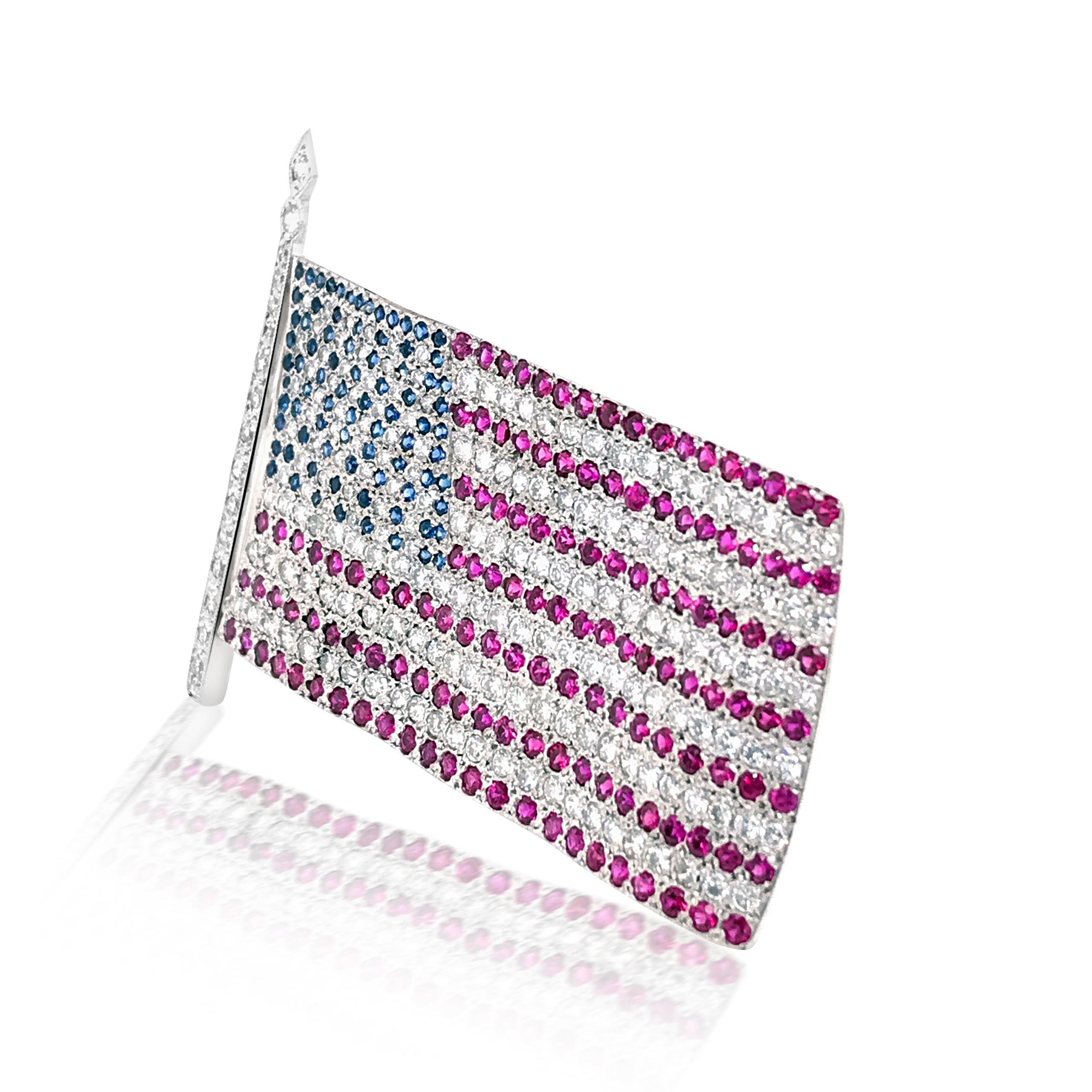 American Flag Brooch with Diamond Ruby and Sapphire In Excellent Condition In New York, NY
