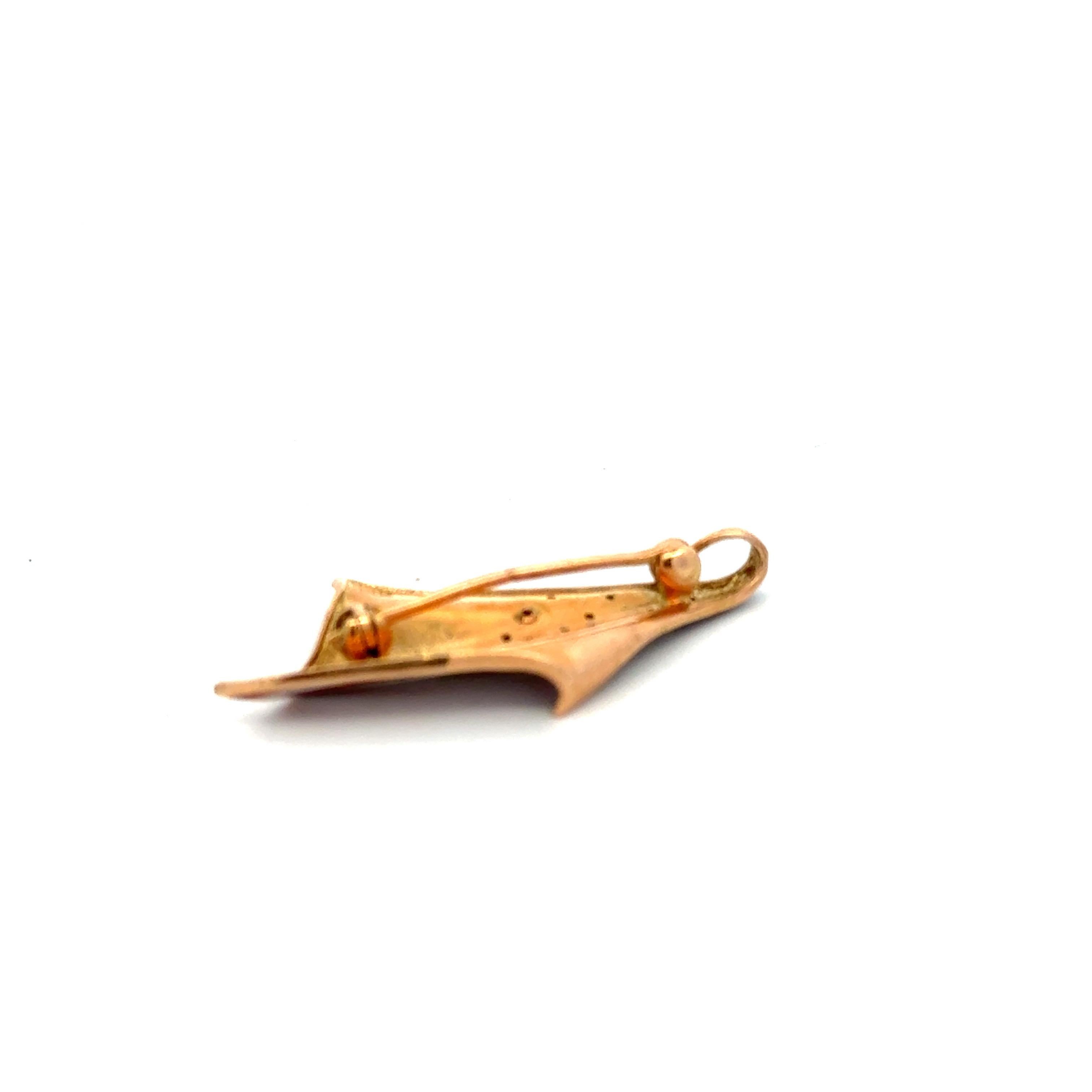 American Flag Diamond Enamel Pendant Brooch 14 Karat Yellow Gold 2.4 Grams In New Condition For Sale In New York, NY