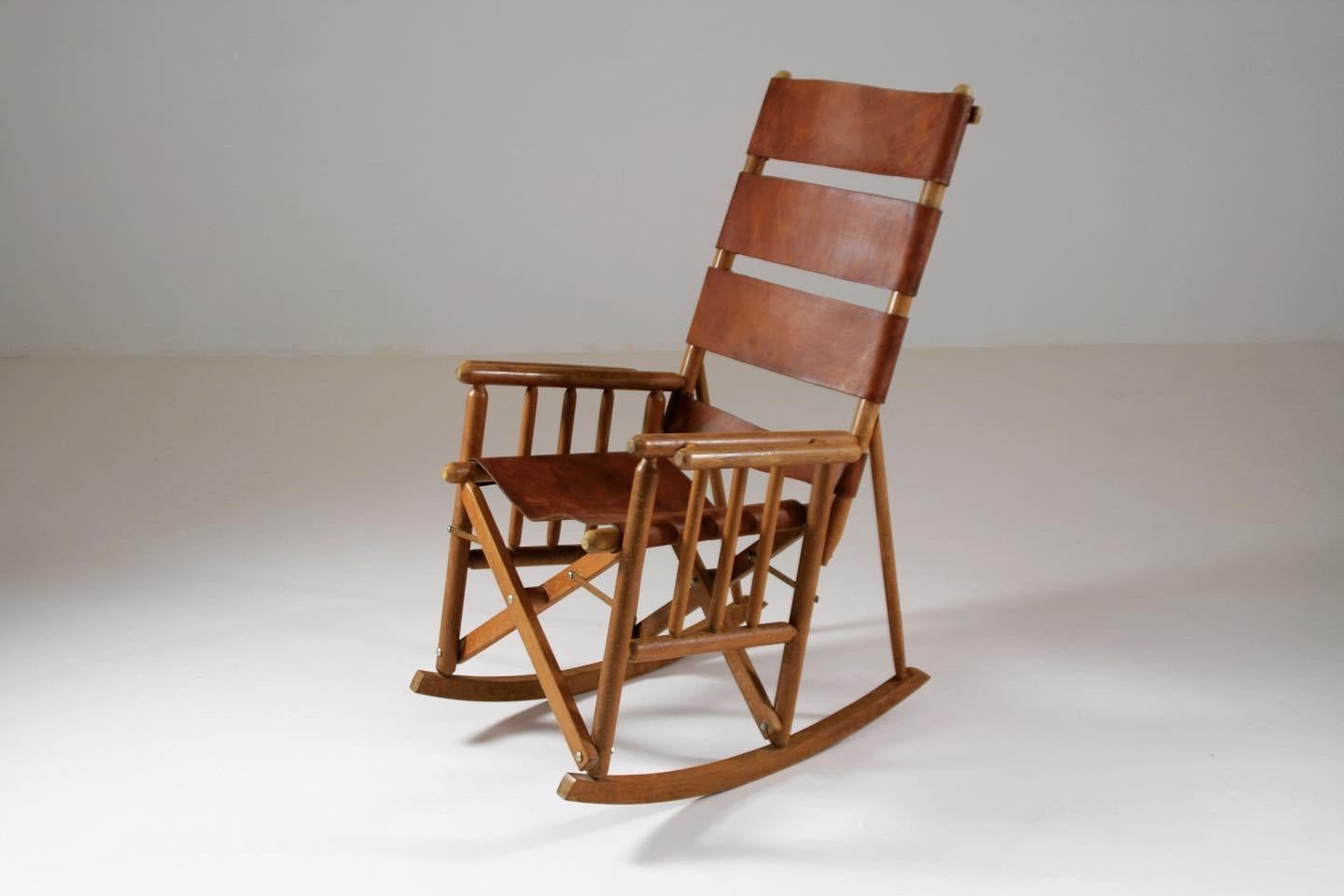 American Foldable Wood and Leather Rocking Chair, 1960s 4