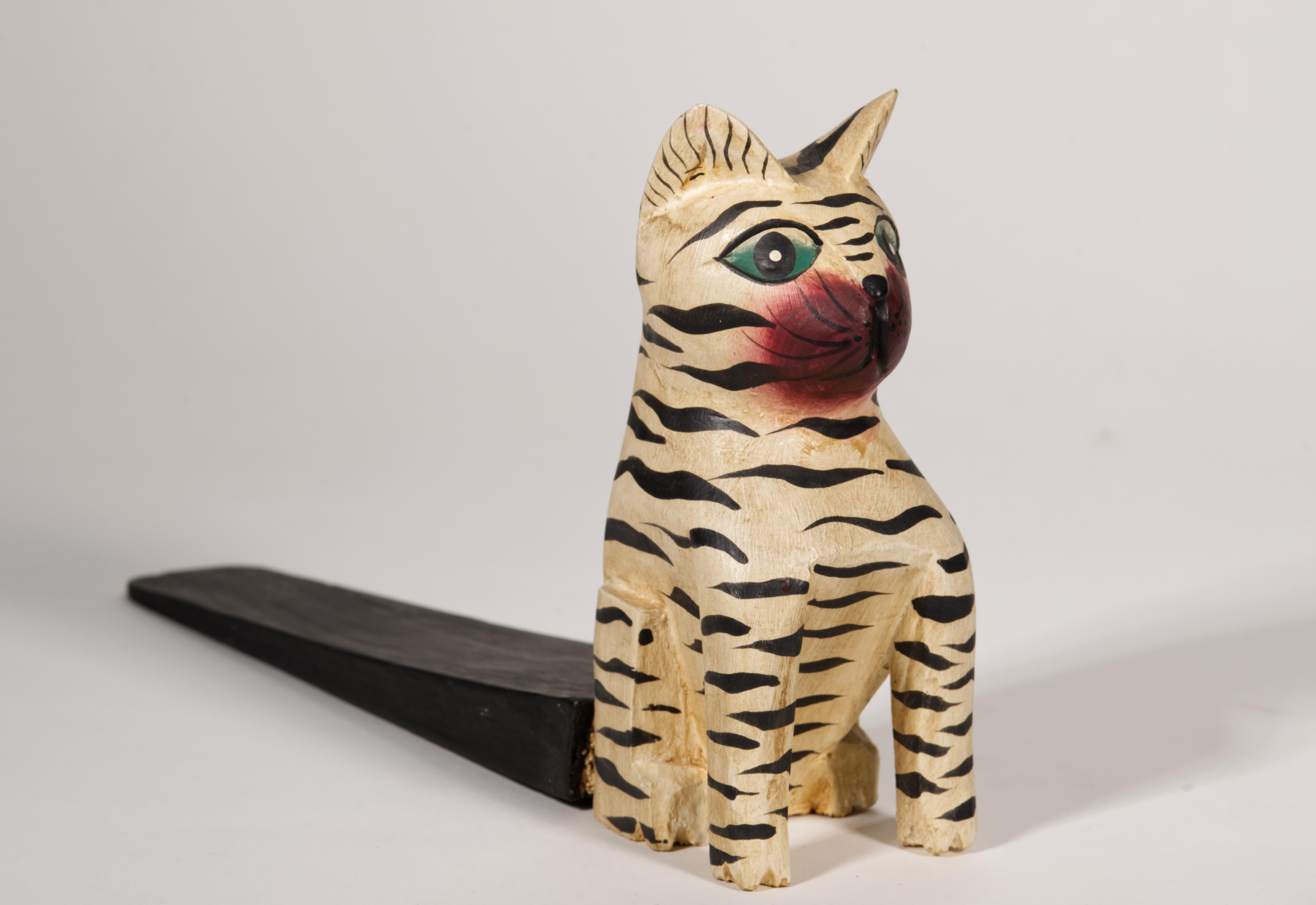Artisanat American Folk Art Carved Painted Wood Cat Sculpture en vente