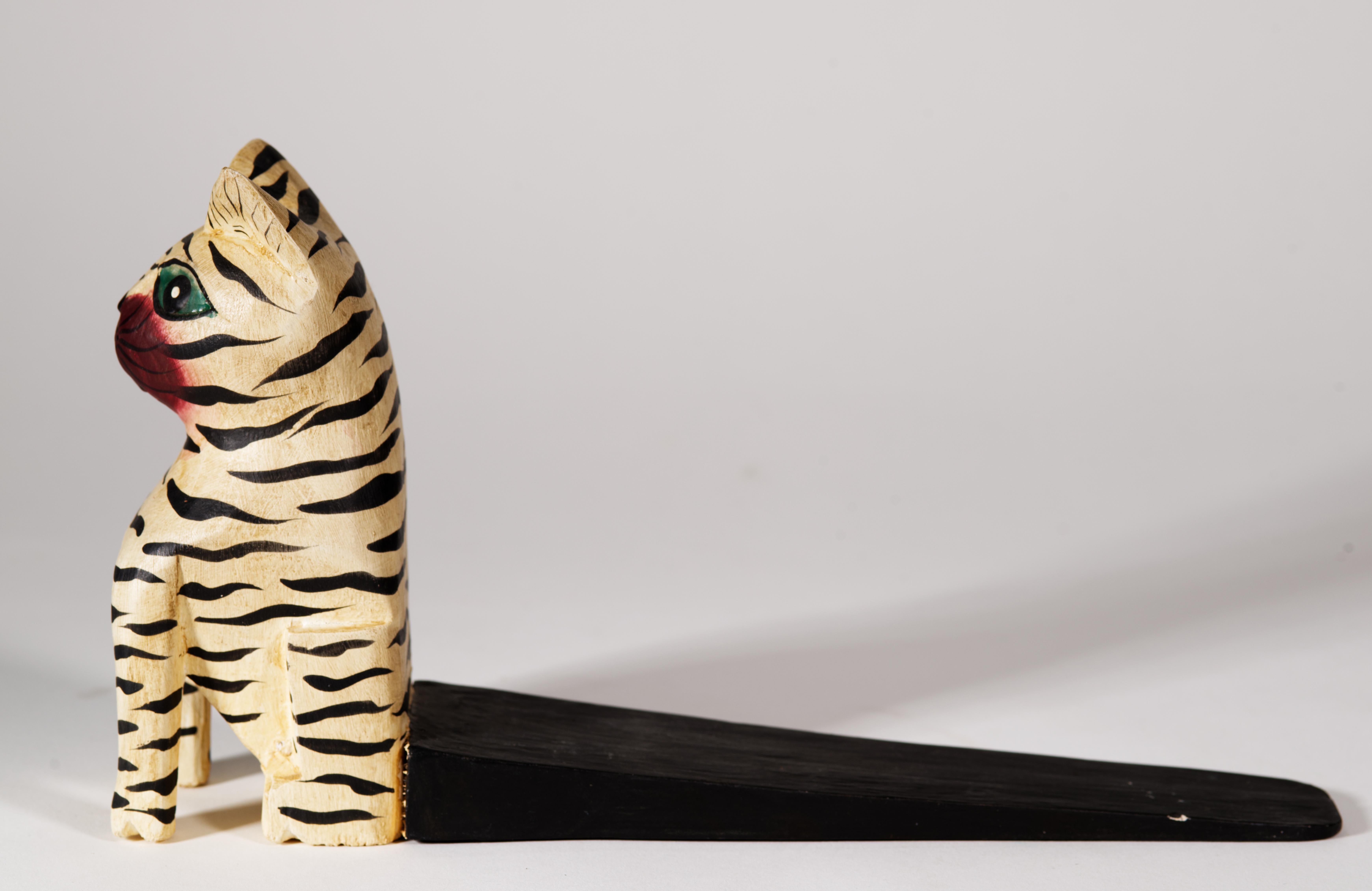 Américain American Folk Art Carved Painted Wood Cat Sculpture en vente