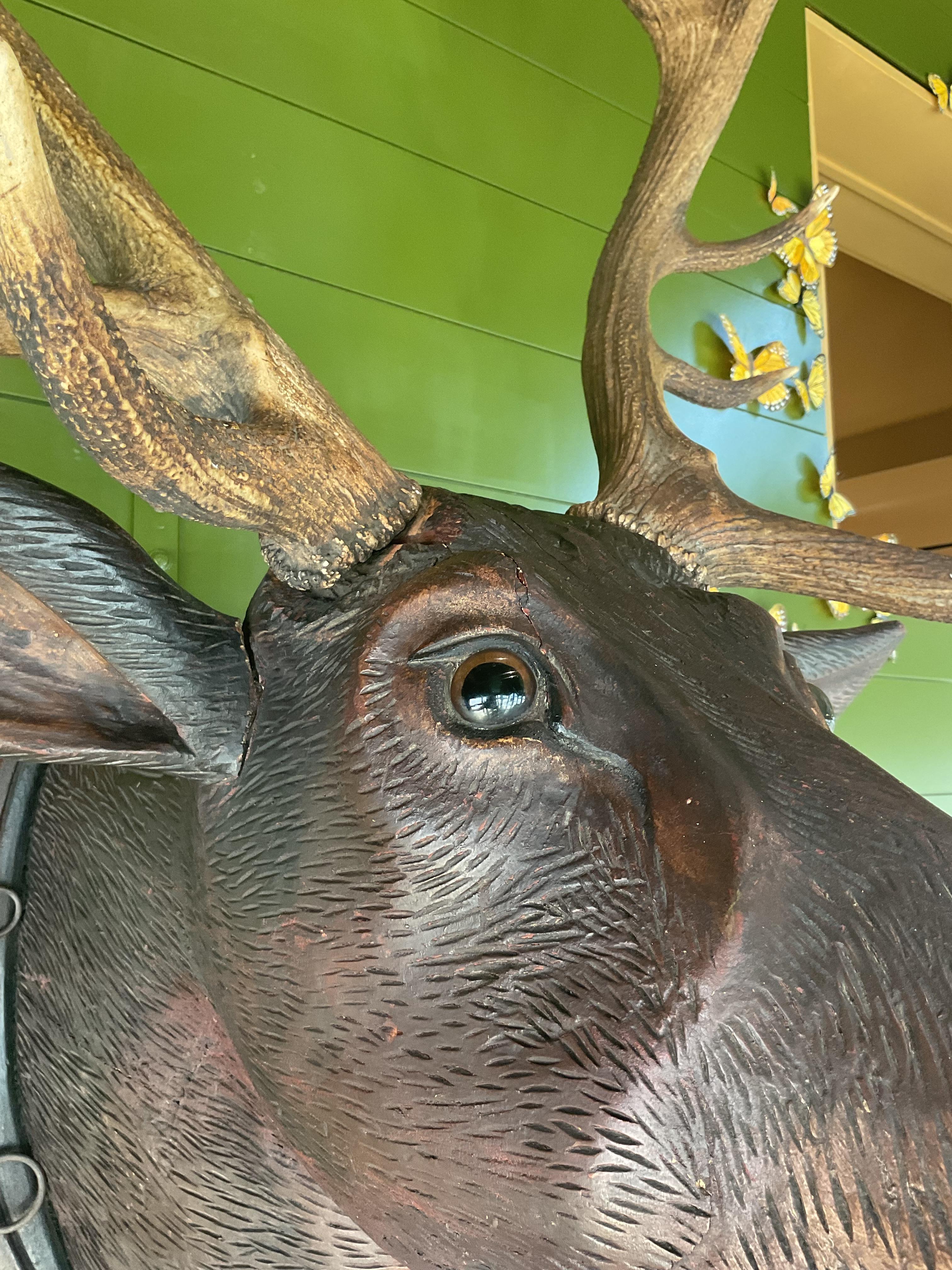 American Folk Art Elk Head In Excellent Condition For Sale In Northport, MI
