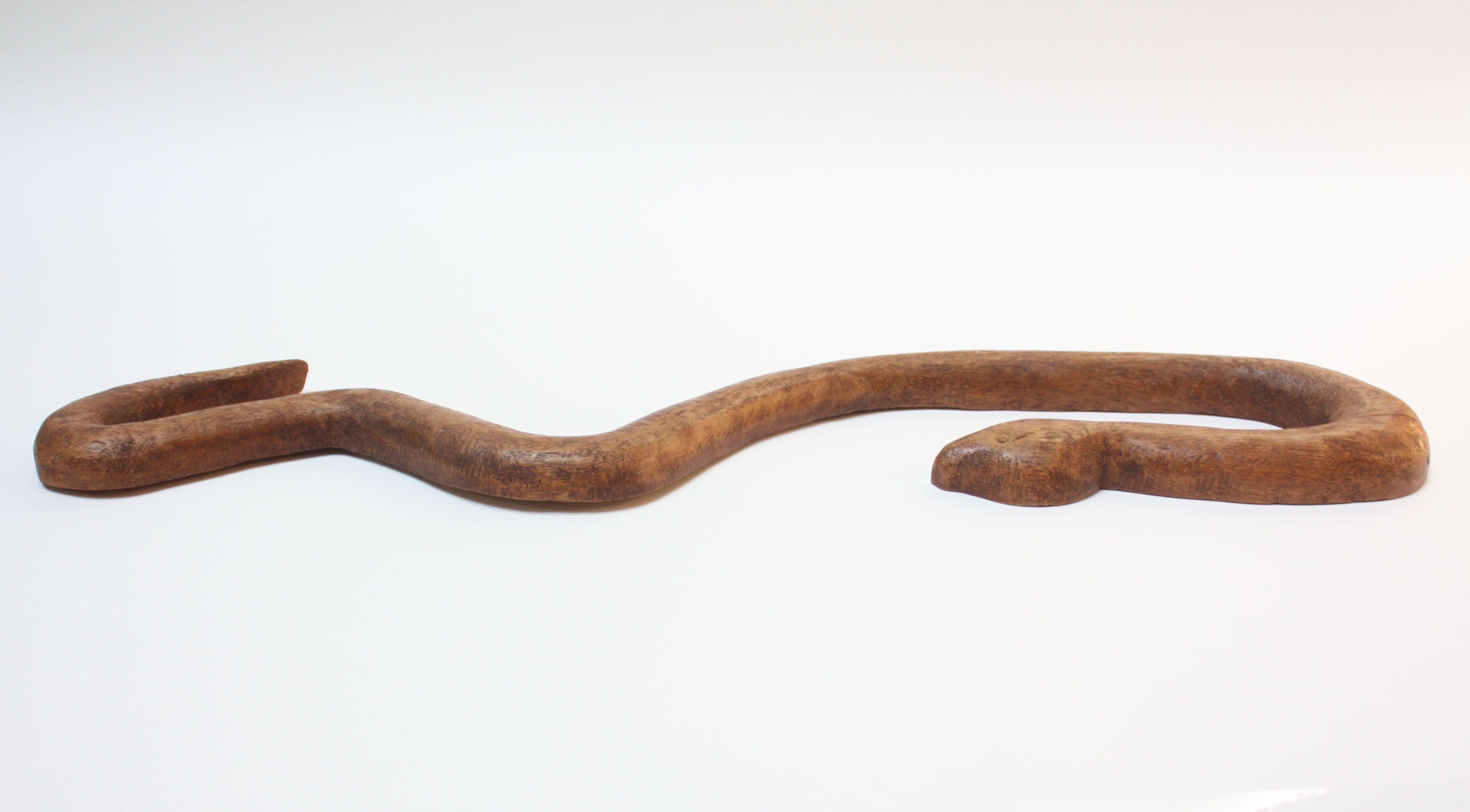 American Folk Art Hand-Carved Wooden Snake In Good Condition In Brooklyn, NY