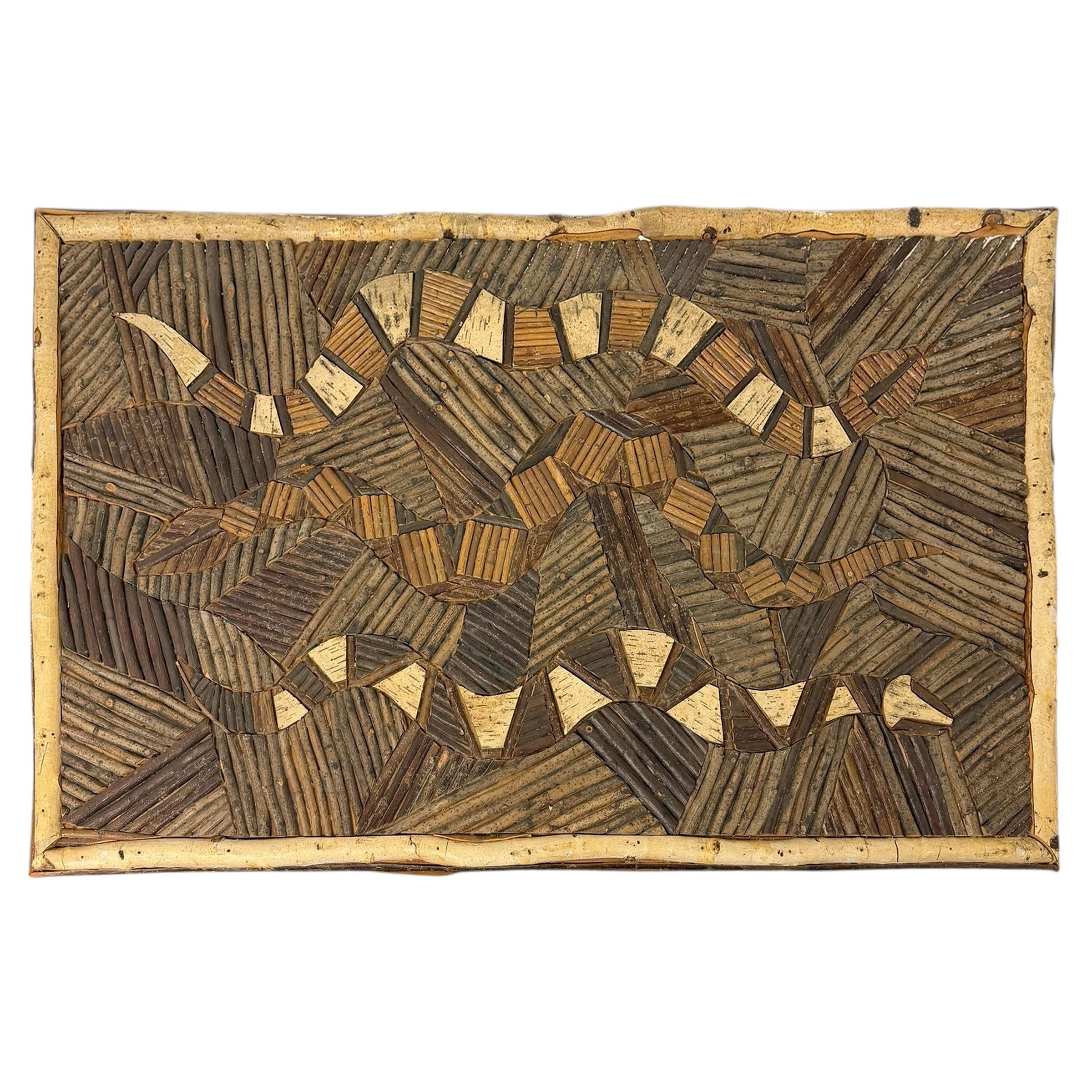 Artisanat Table à serpent en bois de rameaux et bois de racines incrusté d'art populaire américain en vente