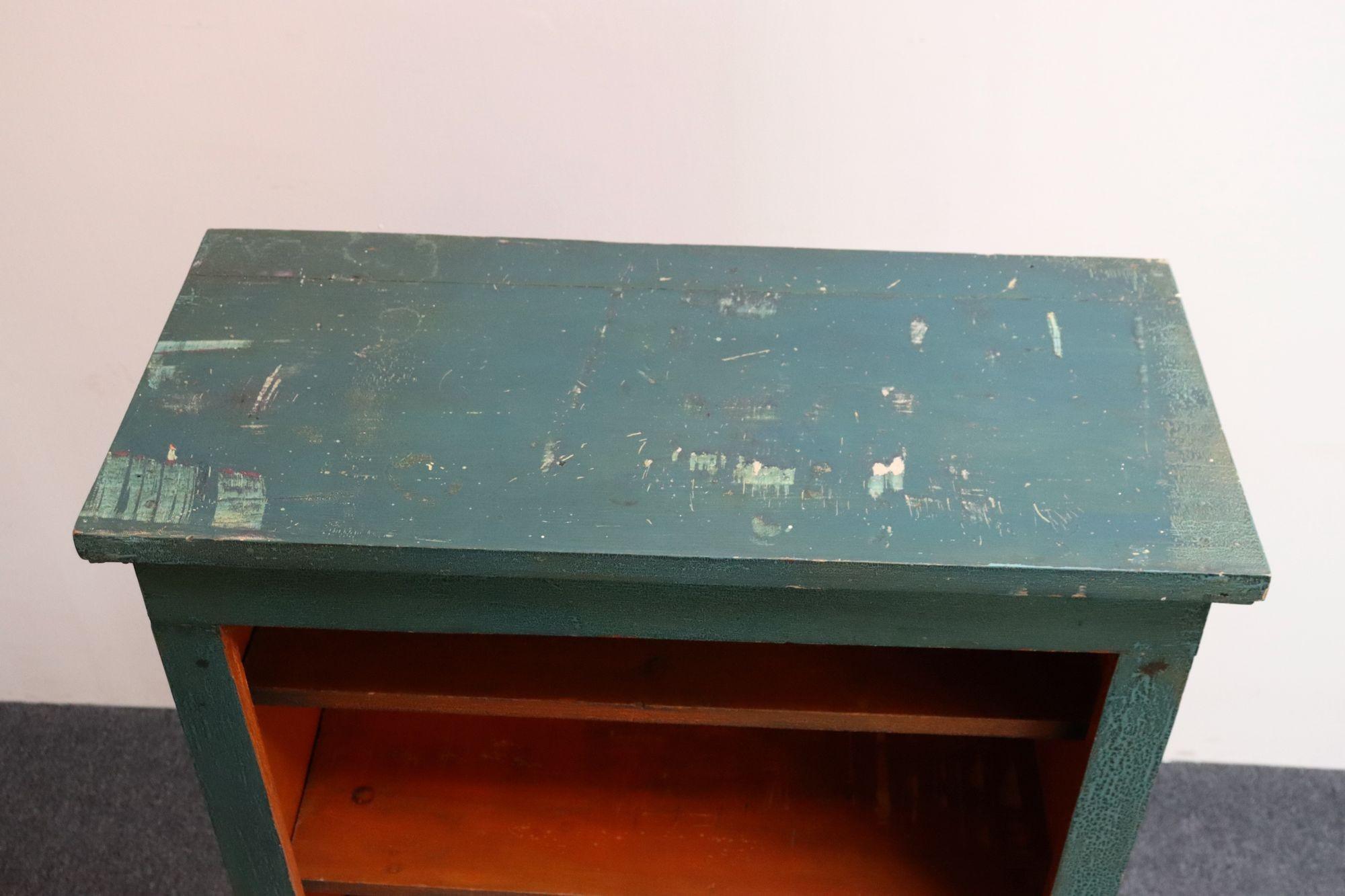 American Folk Art Painted Pine Teal Bookcase on Casters with Removable Shelves For Sale 6