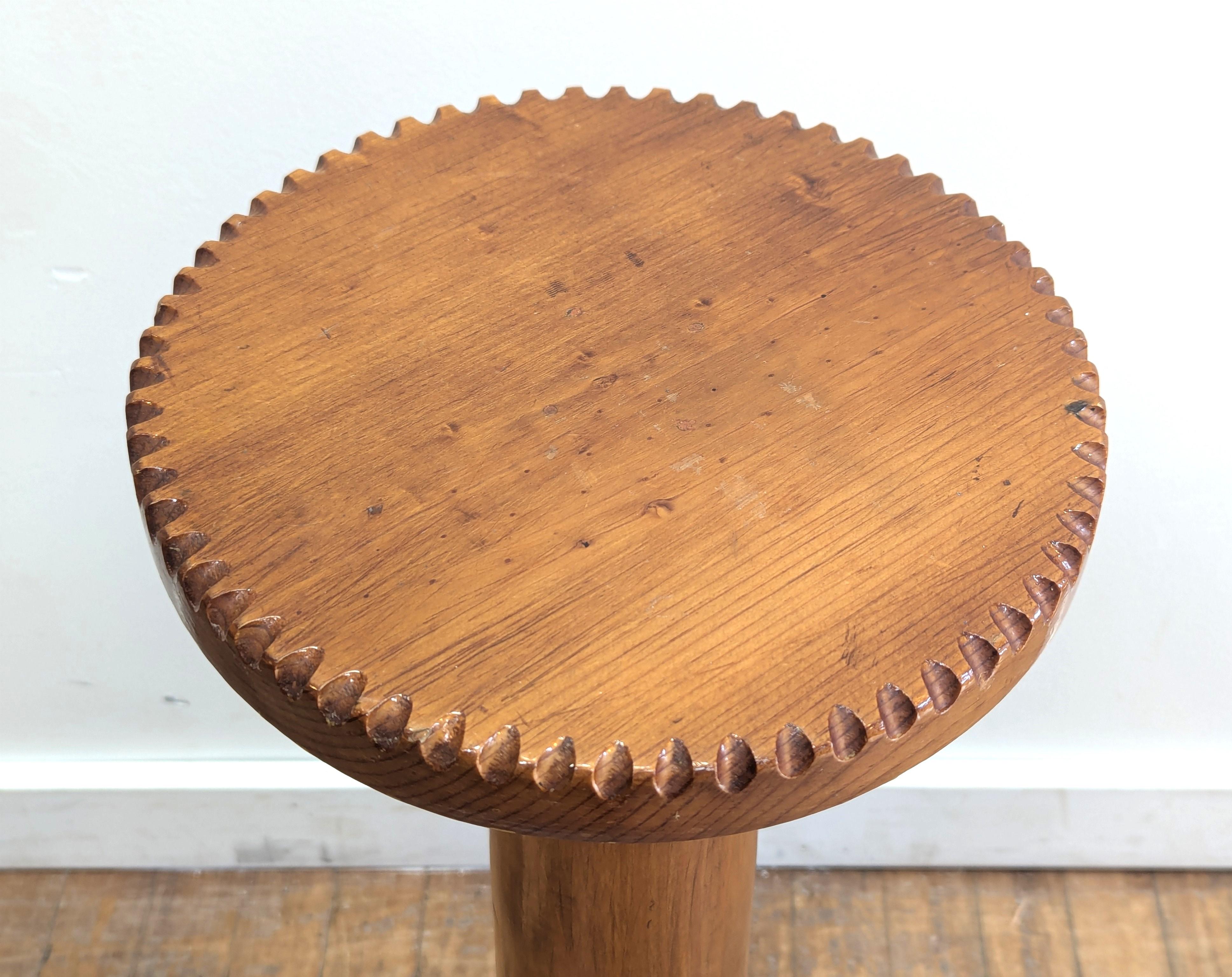American Folk Art Pedestal Table In Good Condition In New York, NY