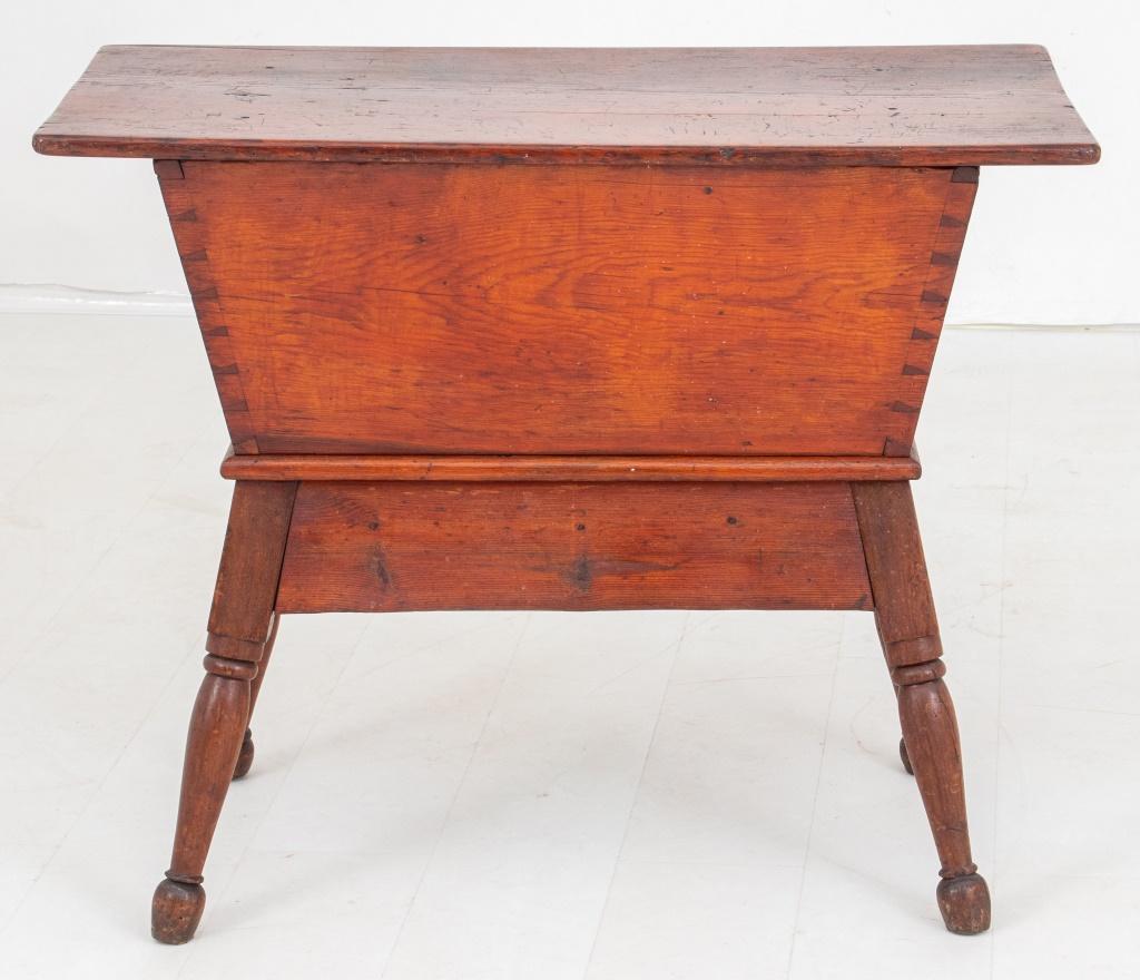 American Folk Mixed Wood Dough Box, 19th C In Good Condition For Sale In New York, NY