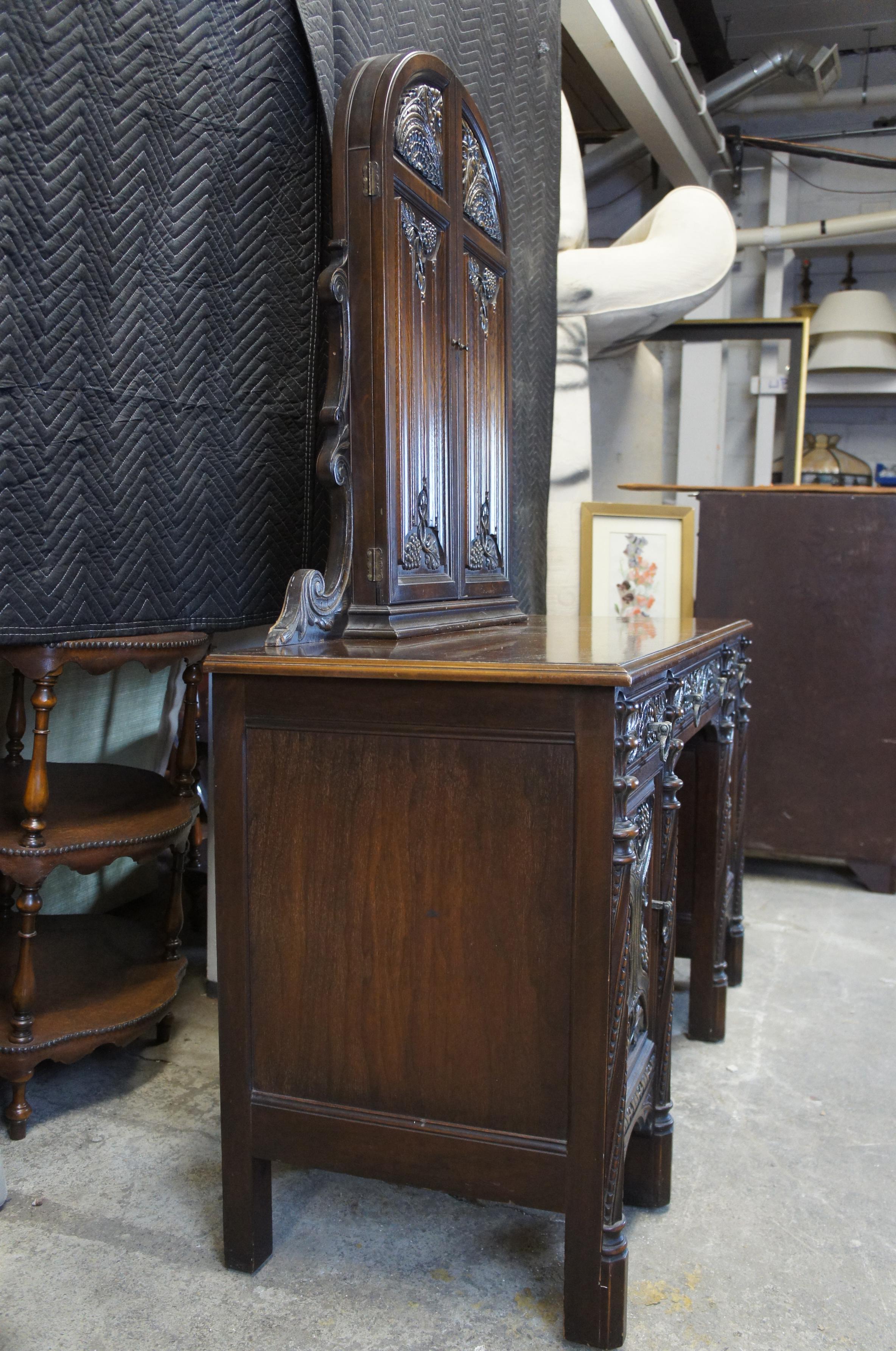 American Furniture Gothic Revival Walnut Burl Vanity Desk Mirror Dressing Table In Good Condition In Dayton, OH