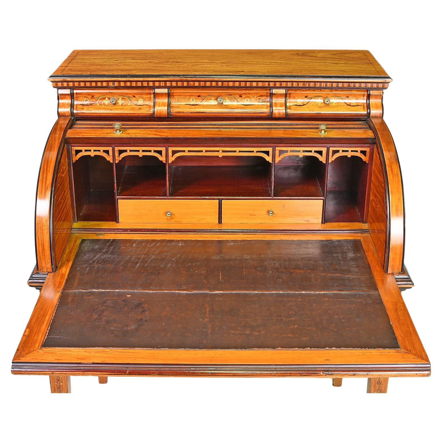 American Gilded Age Hepplewhite-Style Writing Desk in Satinwood w/ Marquetry In Good Condition For Sale In Miami, FL