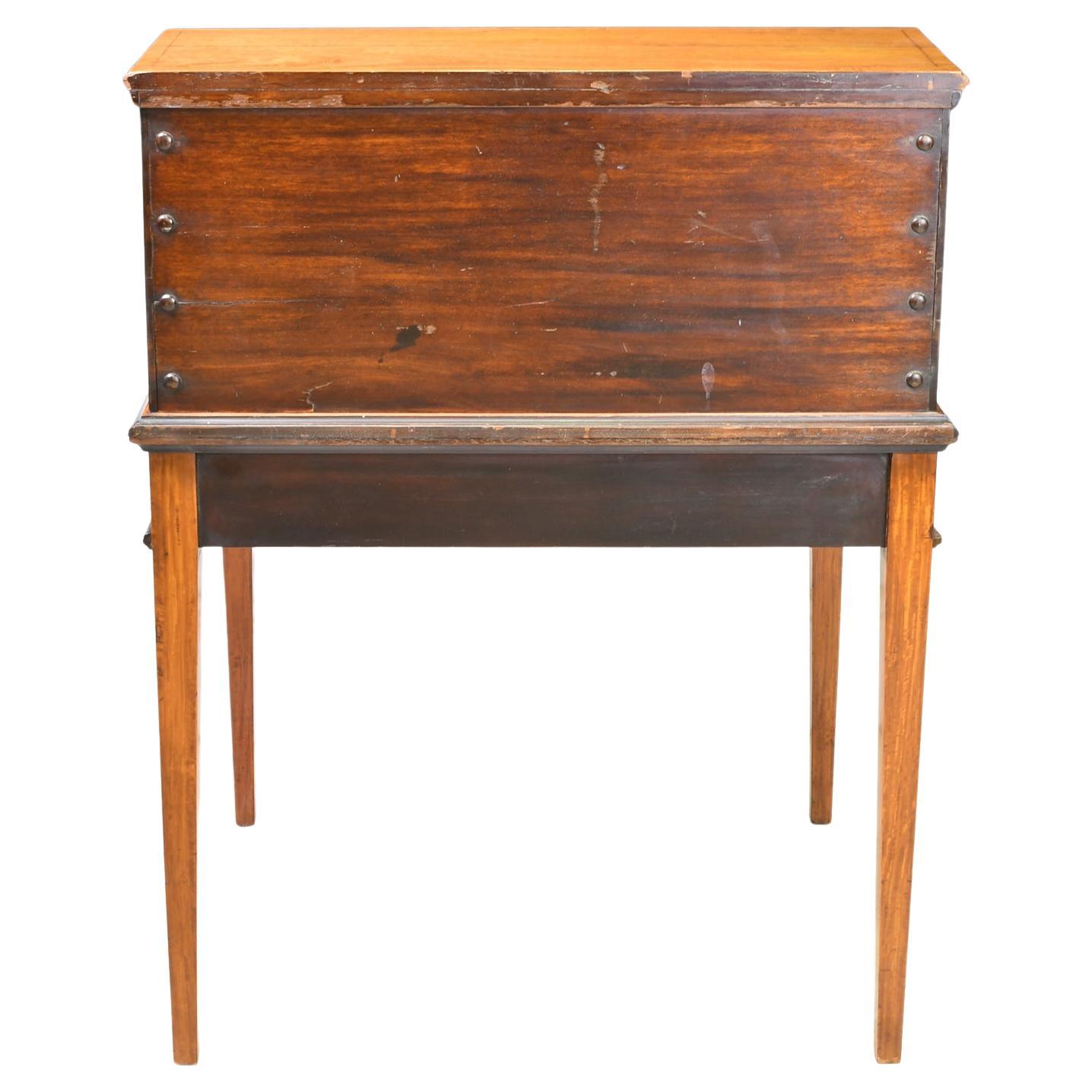 American Gilded Age Hepplewhite-Style Writing Desk in Satinwood w/ Marquetry For Sale 1