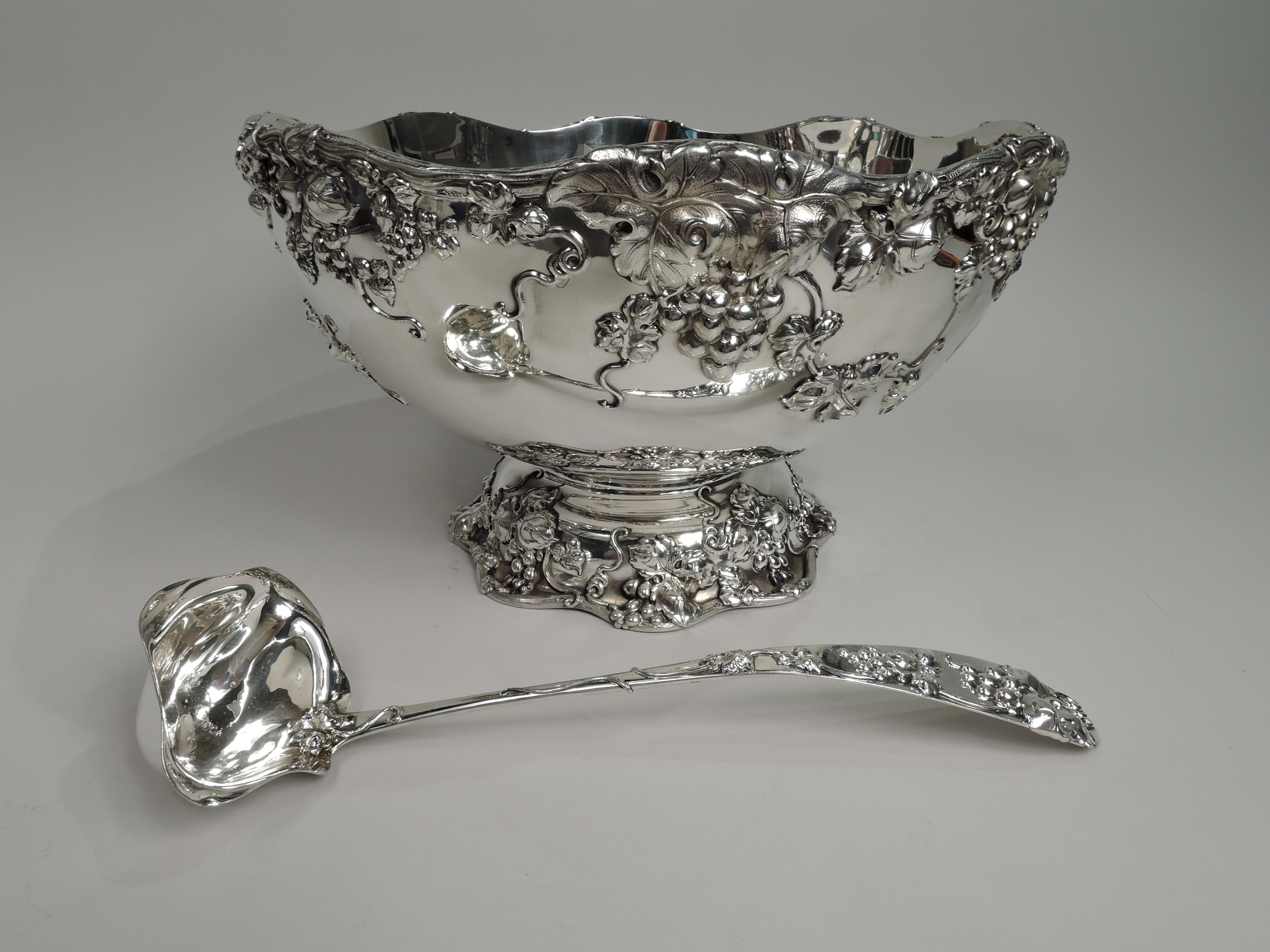 American Gilded Age Punch Bowl Centerpiece by Frank W Smith In Excellent Condition In New York, NY