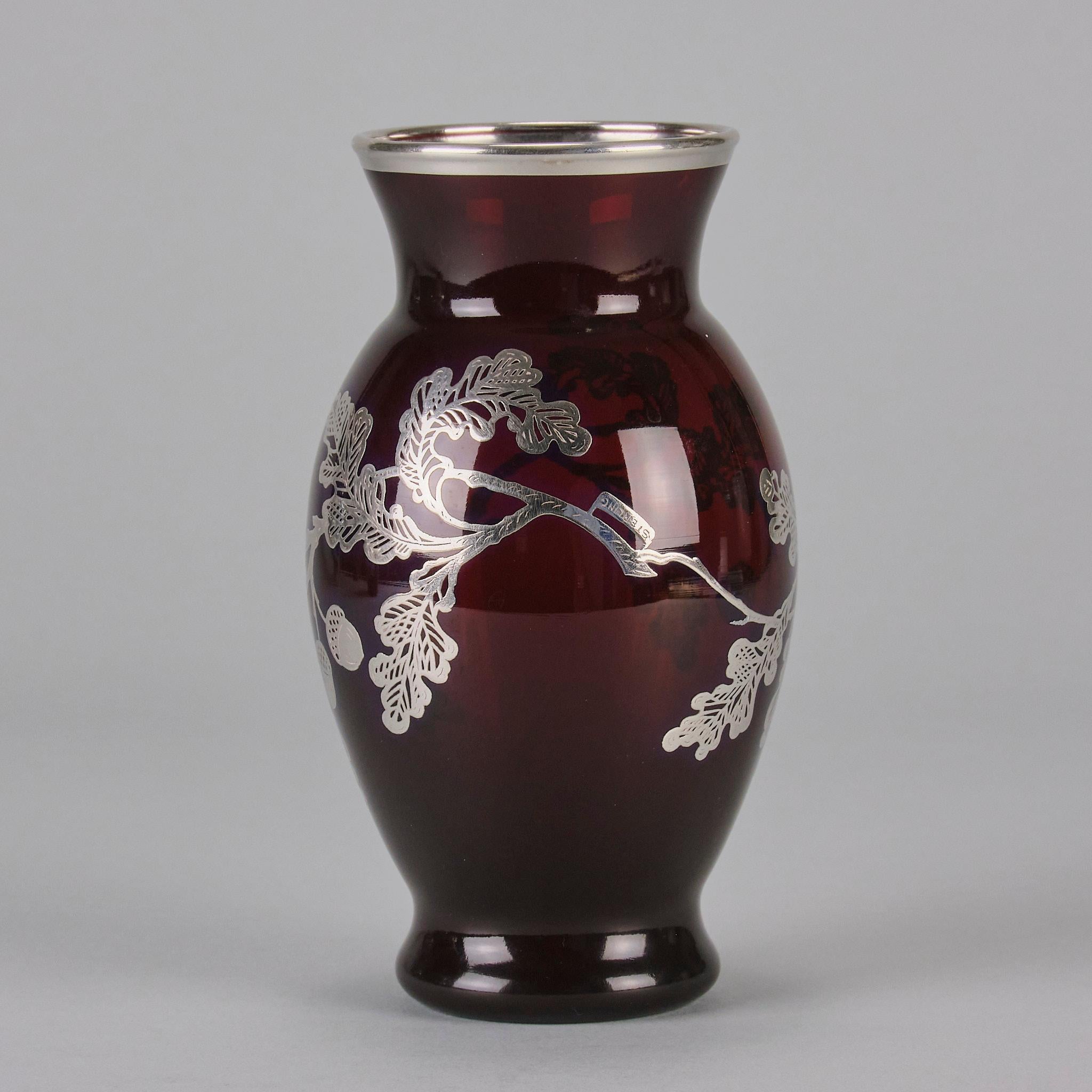 Vaso di vetro americano floreale A. Silver in vendita 3