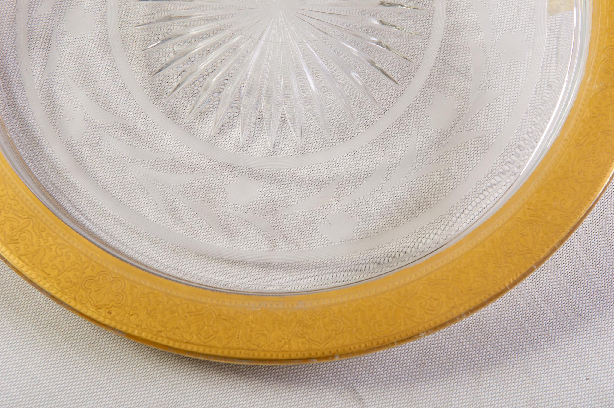 American Glass Plates Printed in Gold in Different Sizes In Excellent Condition For Sale In Alessandria, Piemonte