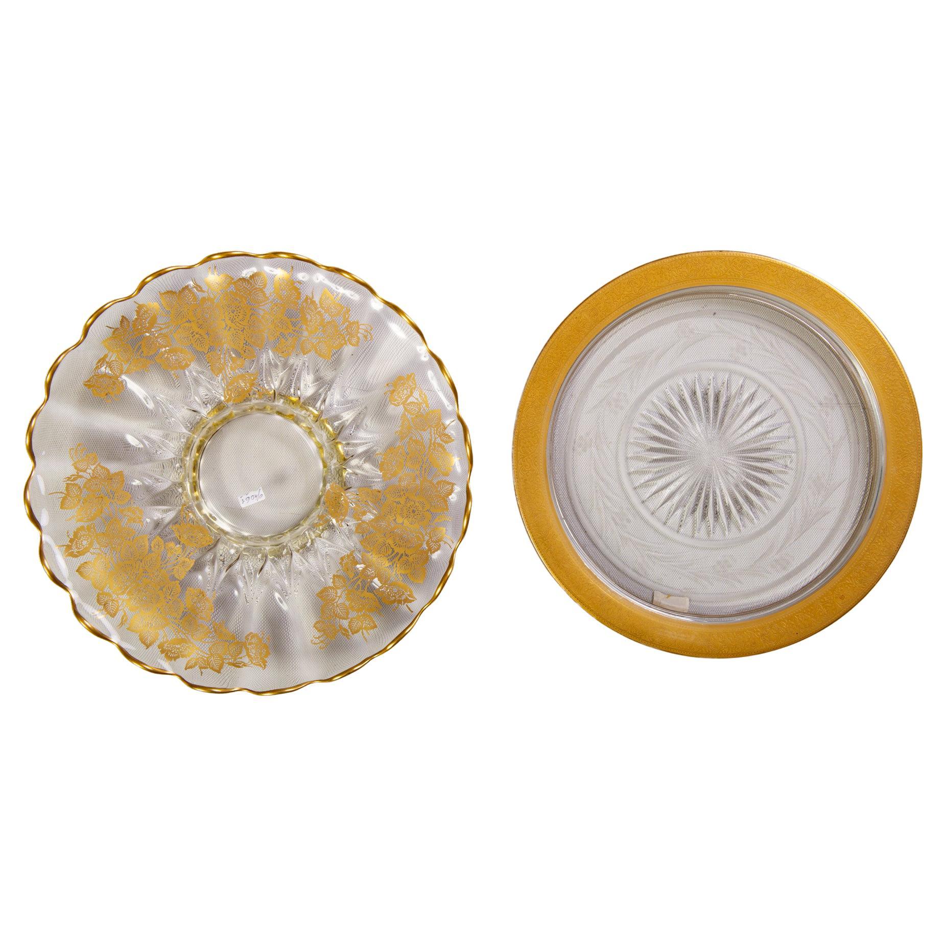 American Glass Plates Printed in Gold in Different Sizes For Sale