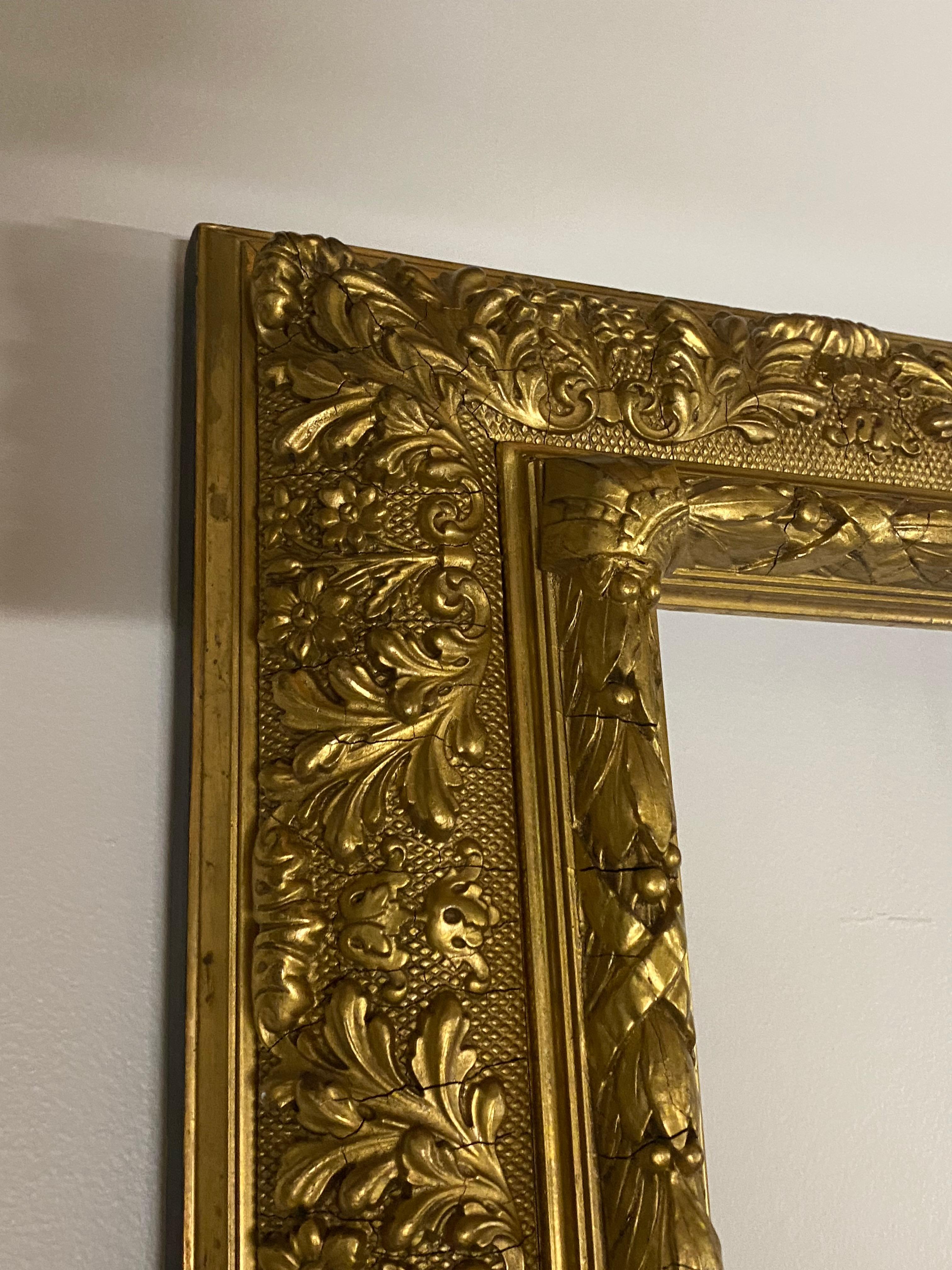 Burnished American Gold Leaf Reverse Cove, Circa 1880 For Sale