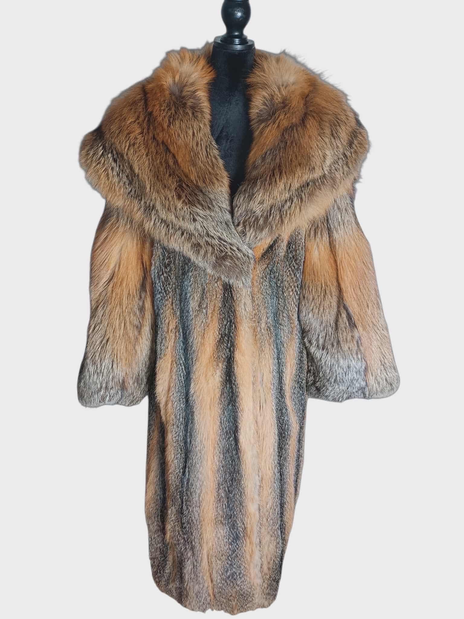 Women's Brand new American gray fox fur coat size 14-18 L For Sale