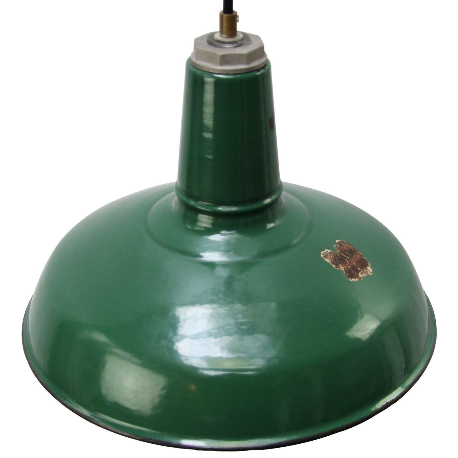 American Green Enamel Vintage Industrial Pendant Light by Silvaking, USA In Good Condition In Amsterdam, NL