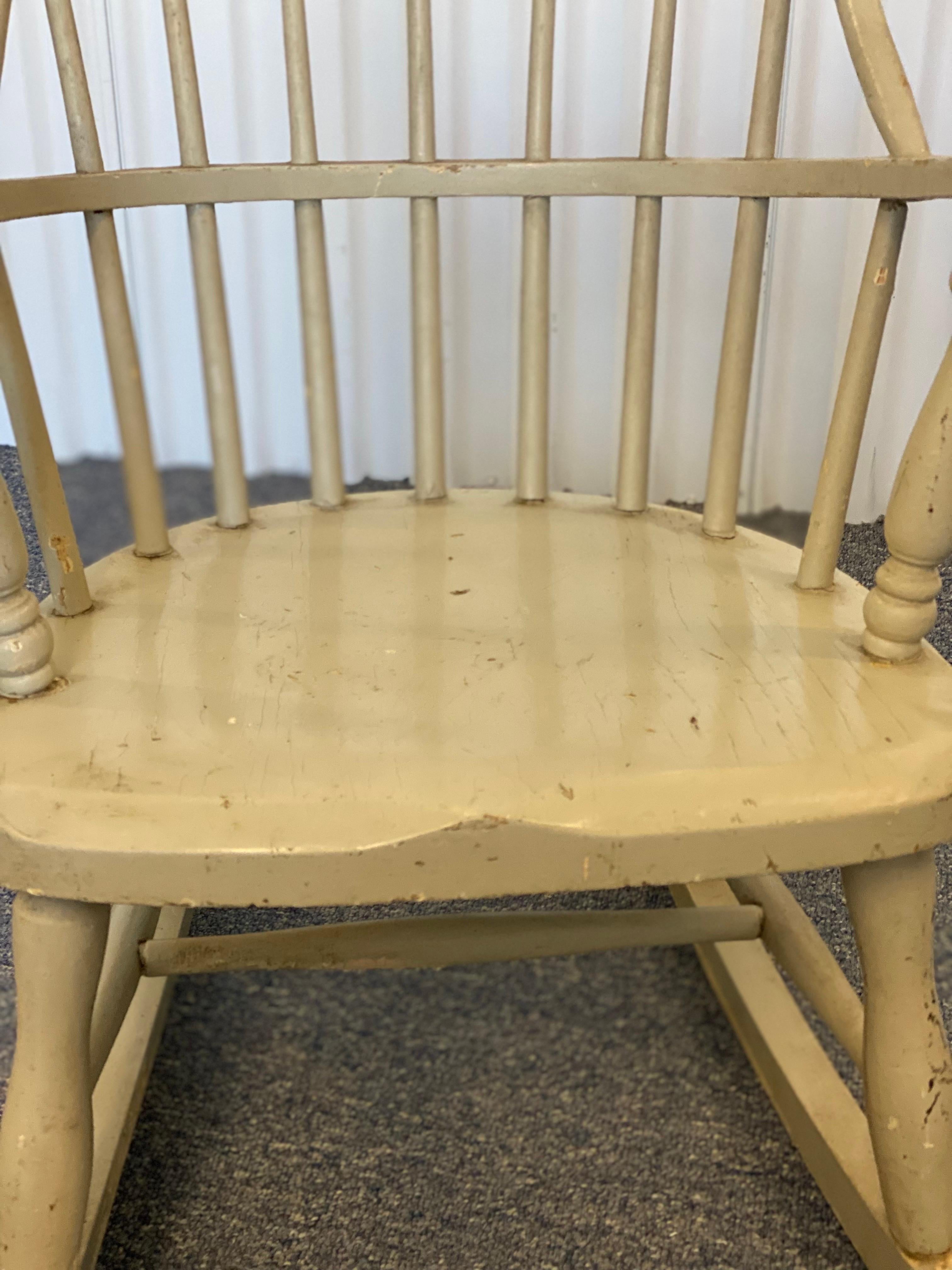 American Grey Painted Wood Windsor Child’s Rocking Chair, 20th Century For Sale 2