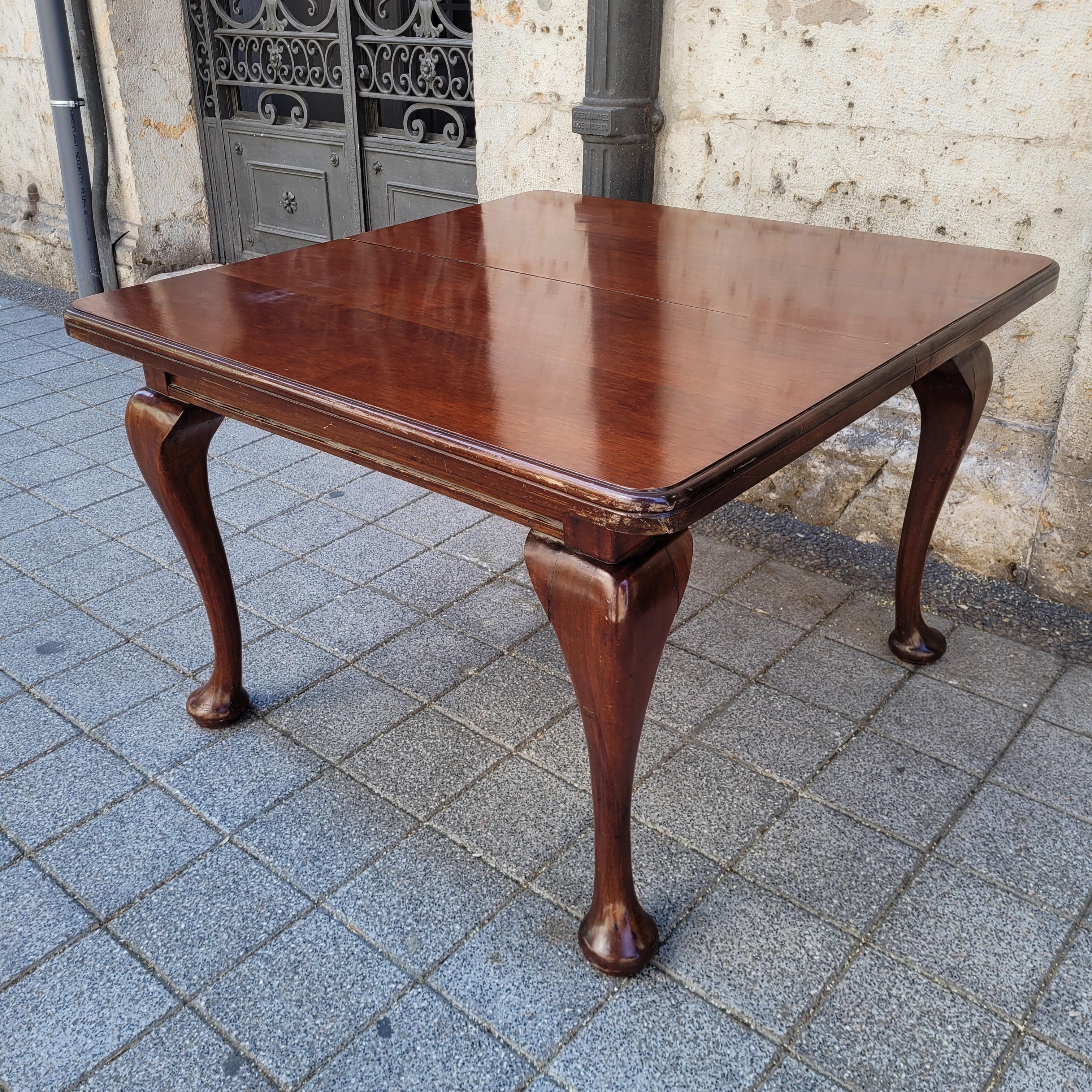American Hand-Cranked Dining Table by J & JW Meeks, New York For Sale 1