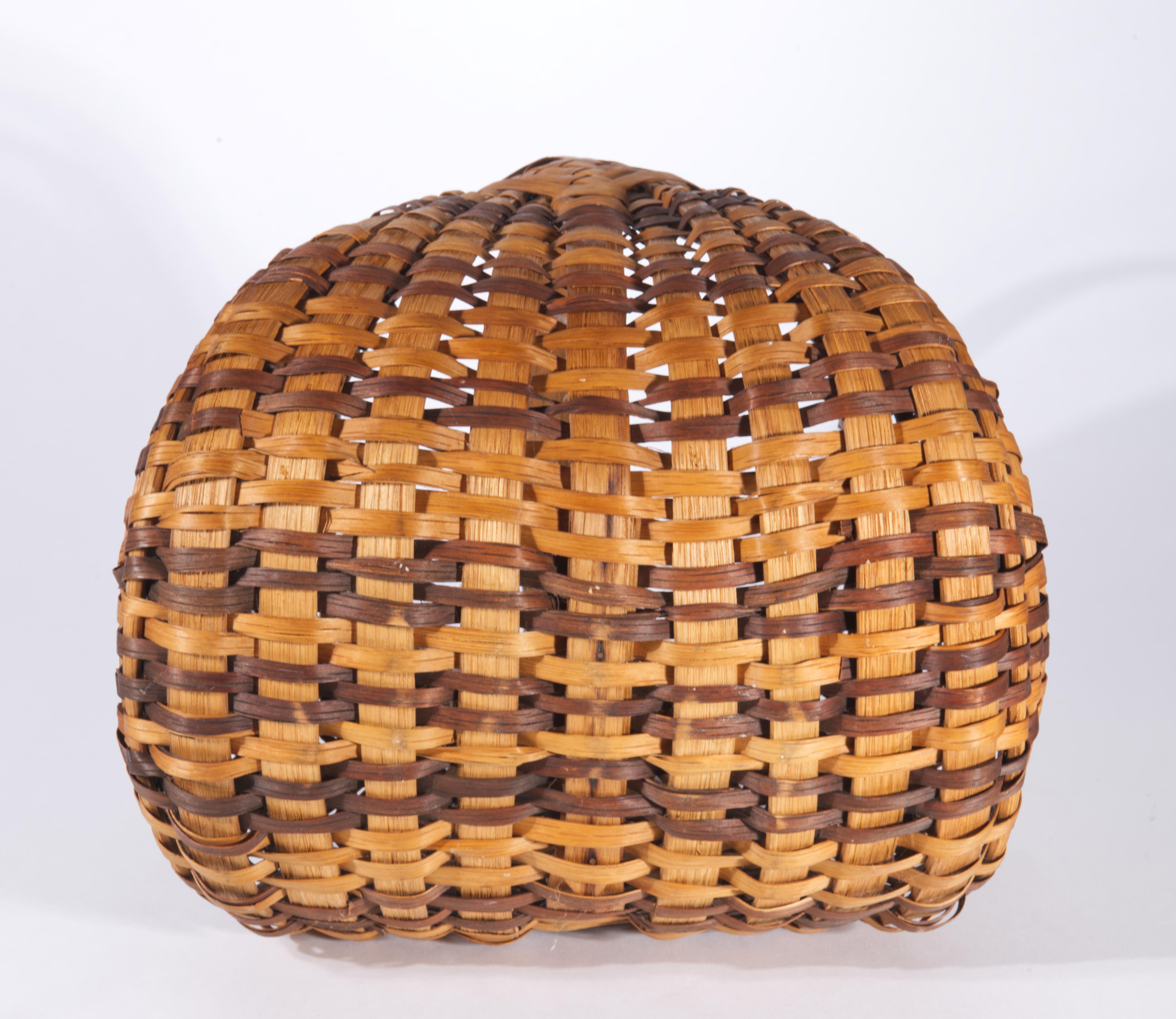 Folk Art American Hand Woven Splint Wicker Gathering Buttocks Basket For Sale
