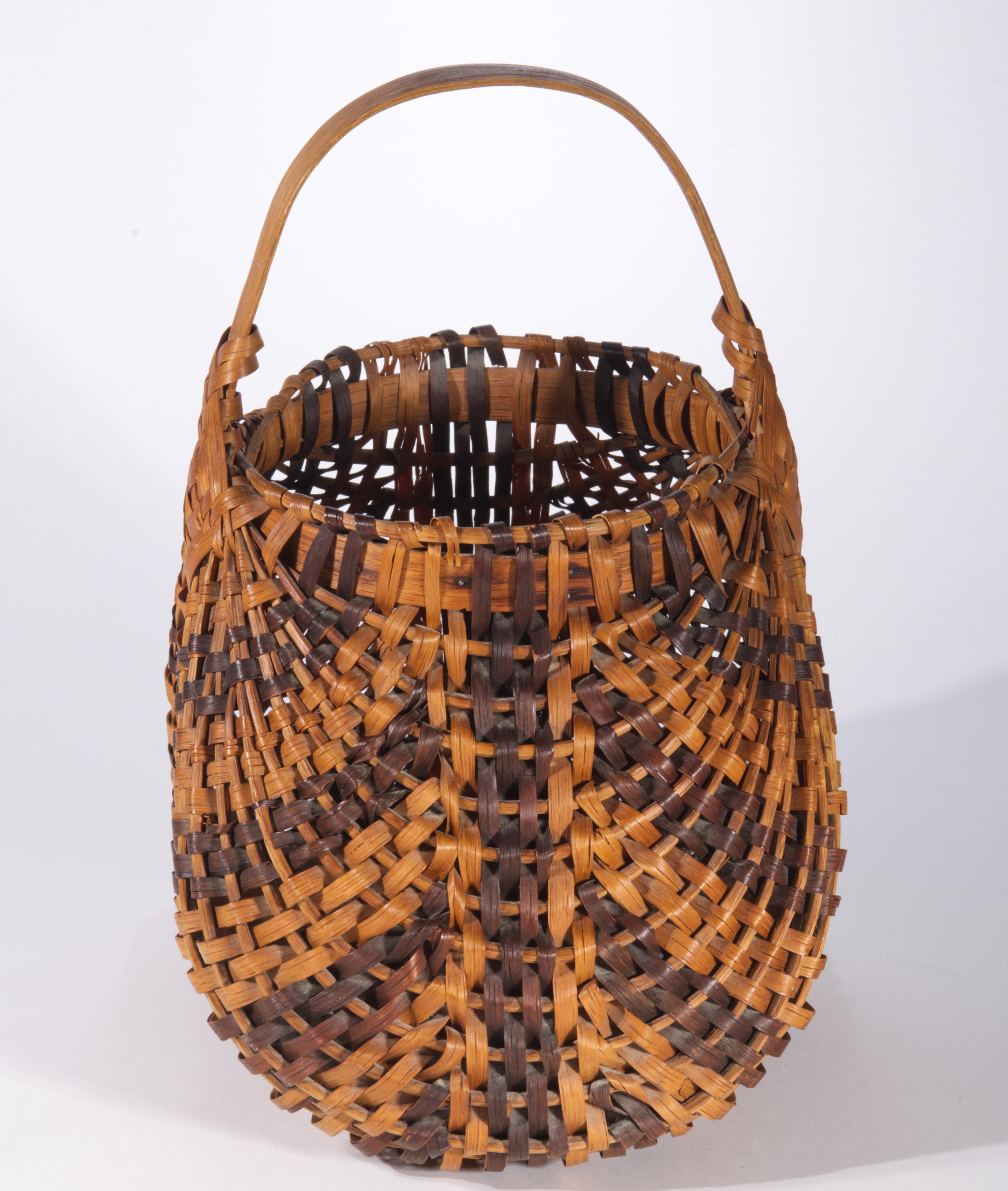 Hand-Crafted American Hand Woven Splint Wicker Gathering Buttocks Basket For Sale