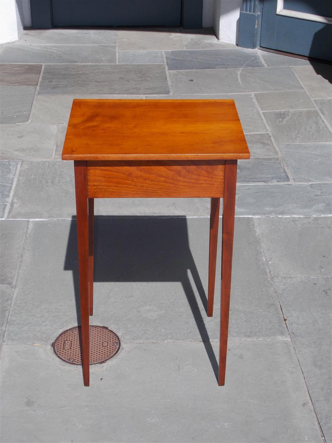 Early 19th Century American Hepplewhite Cherry Stand with Original Squared Tapered Legs, Circa 1810 For Sale