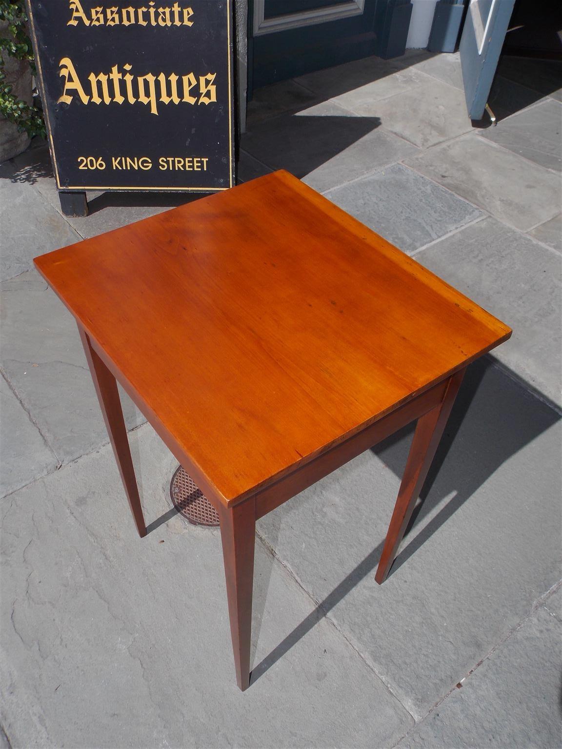 American Hepplewhite Cherry Stand with Original Squared Tapered Legs, Circa 1810 For Sale 1