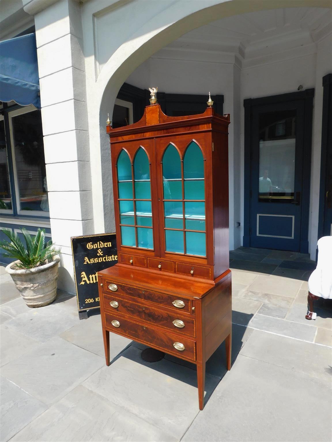 American Hepplewhite Mahogany Inlaid Fall Front Secretary with Bookcase, C. 1790 In Excellent Condition For Sale In Hollywood, SC